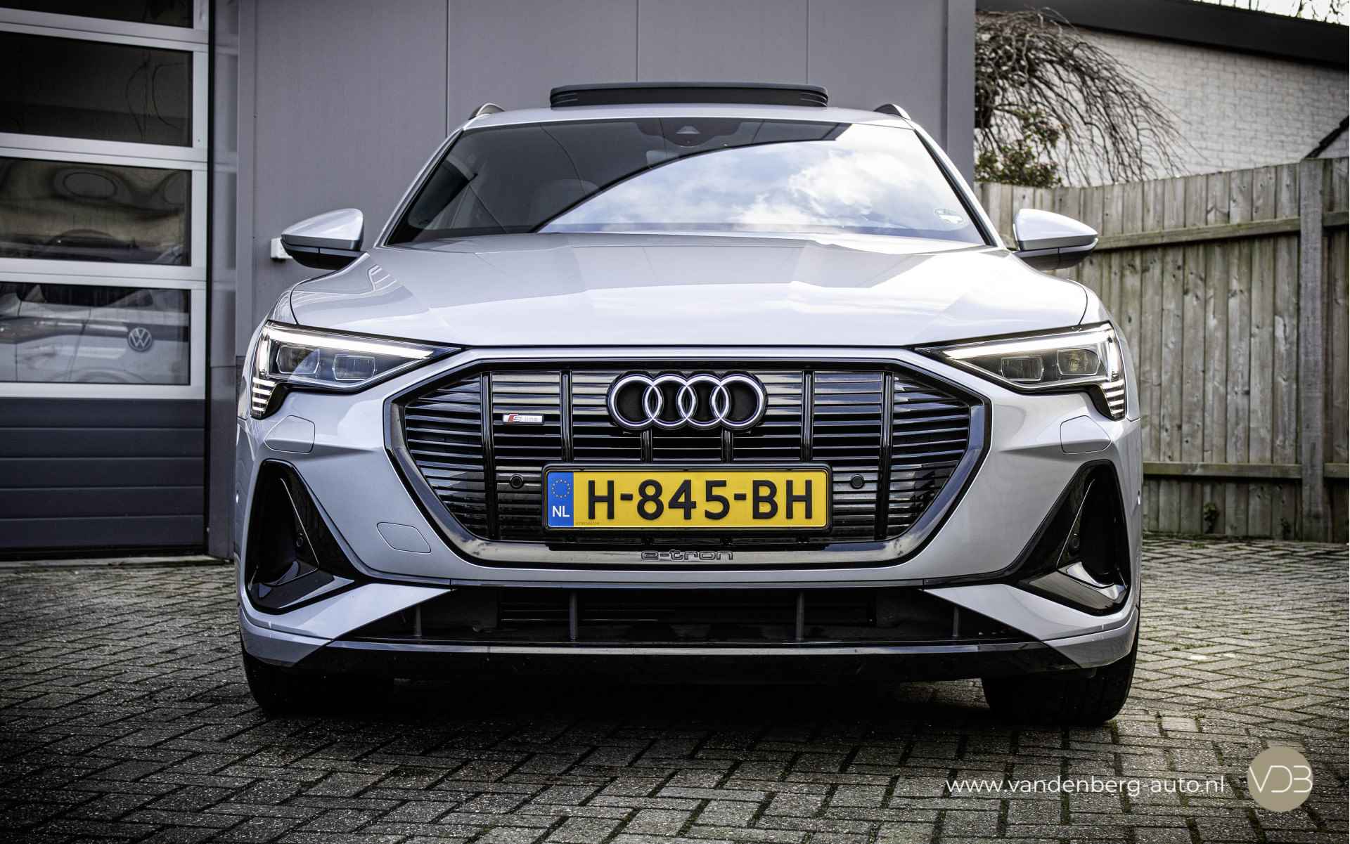 Audi e-tron 50 Quattro 3x S-Line Black edition PANO Origineel NL - 3/15