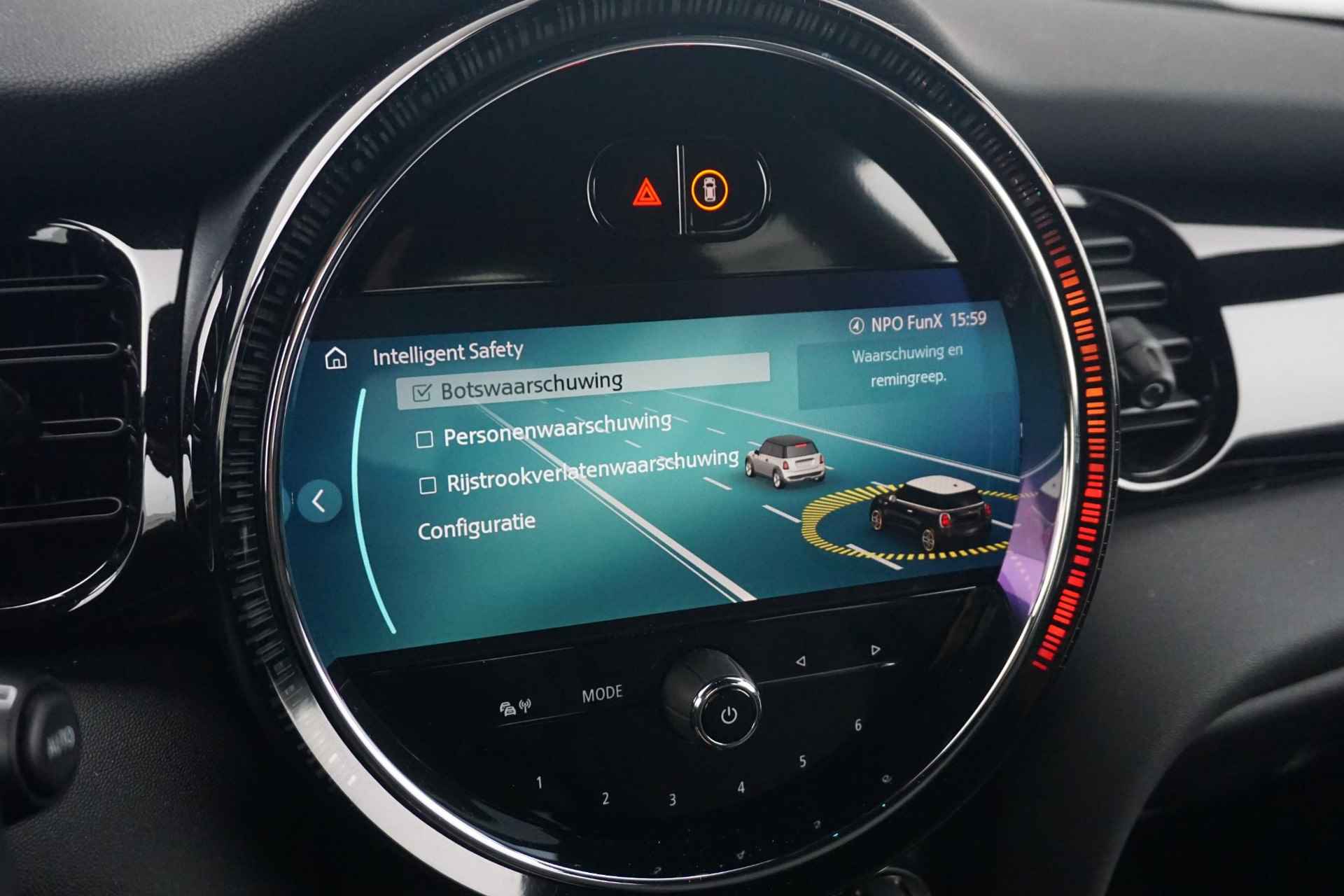 Mini Electric Classic 33 kWh / Parkeersensoren / Apple Carplay / Climate Control - 24/32