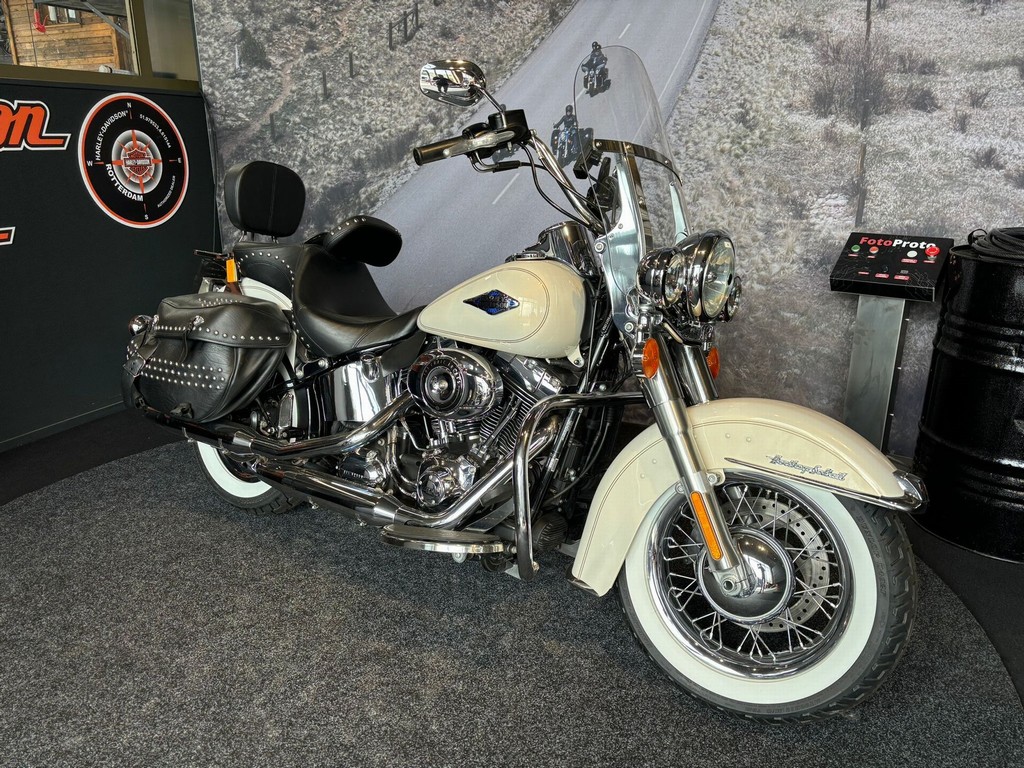 Harley-Davidson FLHC HERITAGE CLASSIC