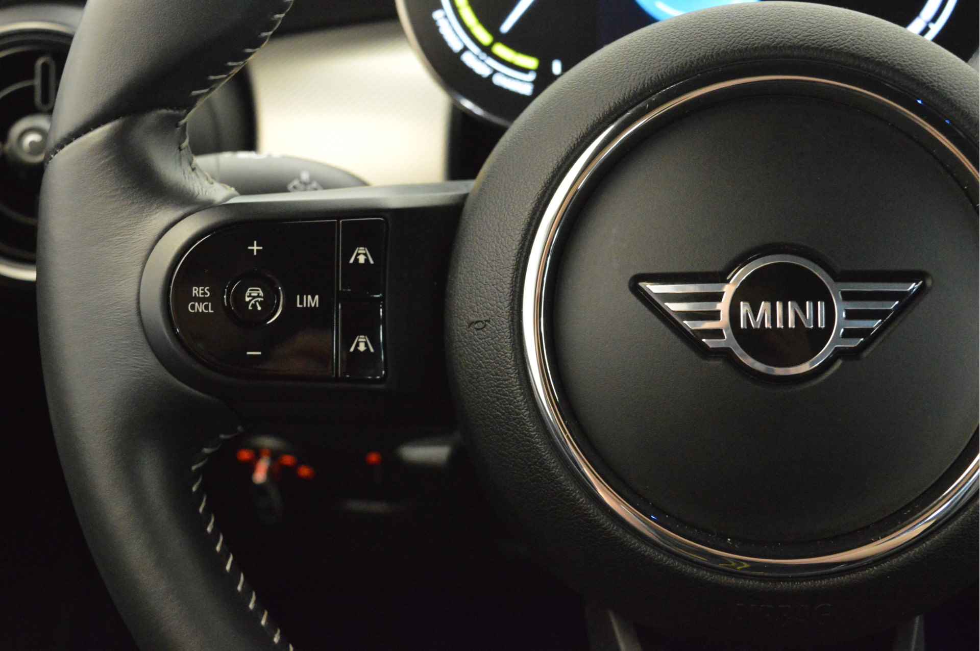 MINI Electric 33 kWh / Achteruitrijcamera / Active Cruise Control / Adaptieve LED / Park Assistant / Driving Assistant - 13/20