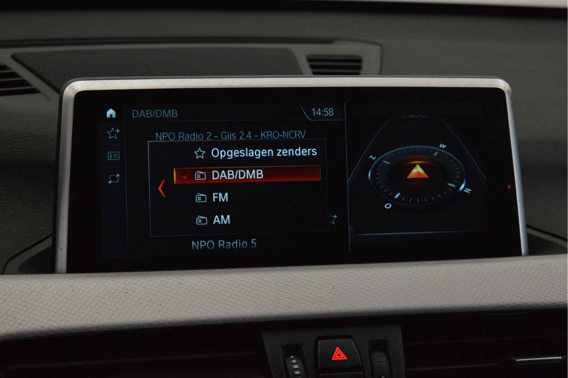 BMW X1 xDrive20i High Executive M Sport Automaat / Panoramadak / Trekhaak / LED / Head-Up / Adaptief onderstel / LED / Sportstoelen / Navigatie Plus / Achteruitrijcamera - 21/25