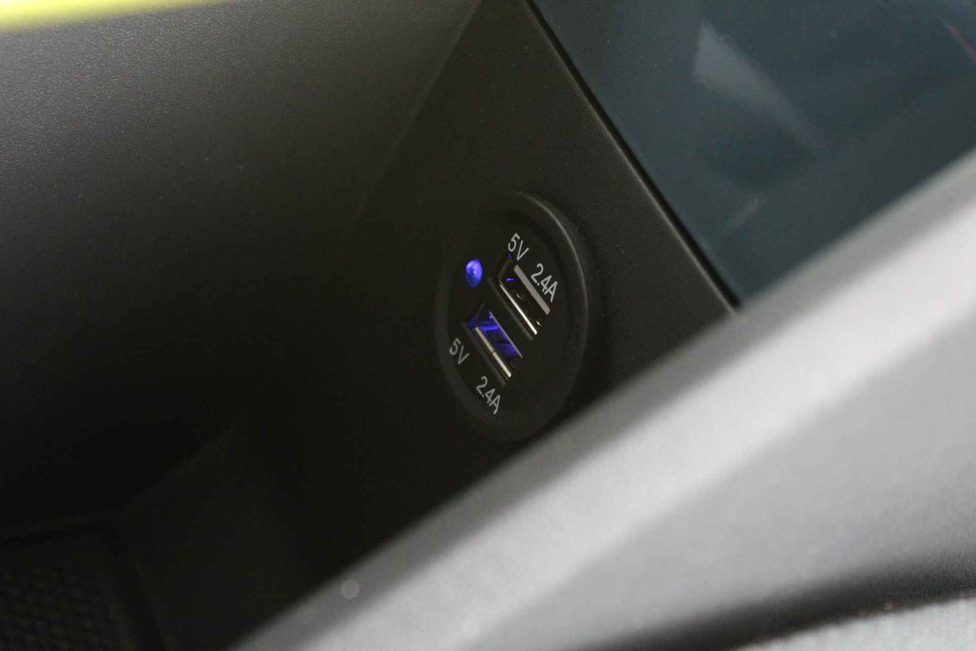 XEV YOYO, Airco, Keyless start, Bluetooth audio, Elektrische ramen, Elektrisch verstelbare spiegels, Elektrische kofferbak, 7'' Scherm, 3 USB-aansluiting - 19/22
