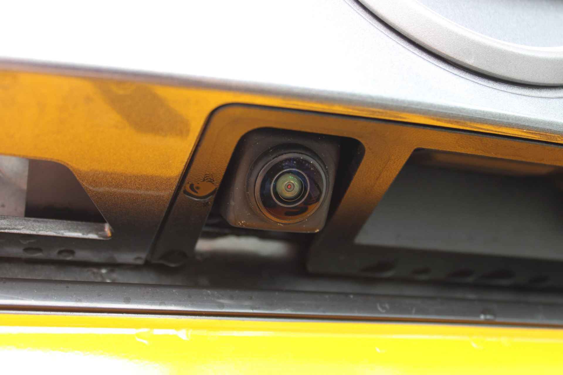 Nissan Juke 1.6 Hybrid N-Design 143PK AUTOMAAT | Navigatie | Pro Pilot | Climate control | 360 camera | Parkeersensoren voor en achter | Dode hoek detectie | Bose speakers (hoofdsteunen) | Leer/alcantara interieur | Lichtmetalen velgen | - 15/56