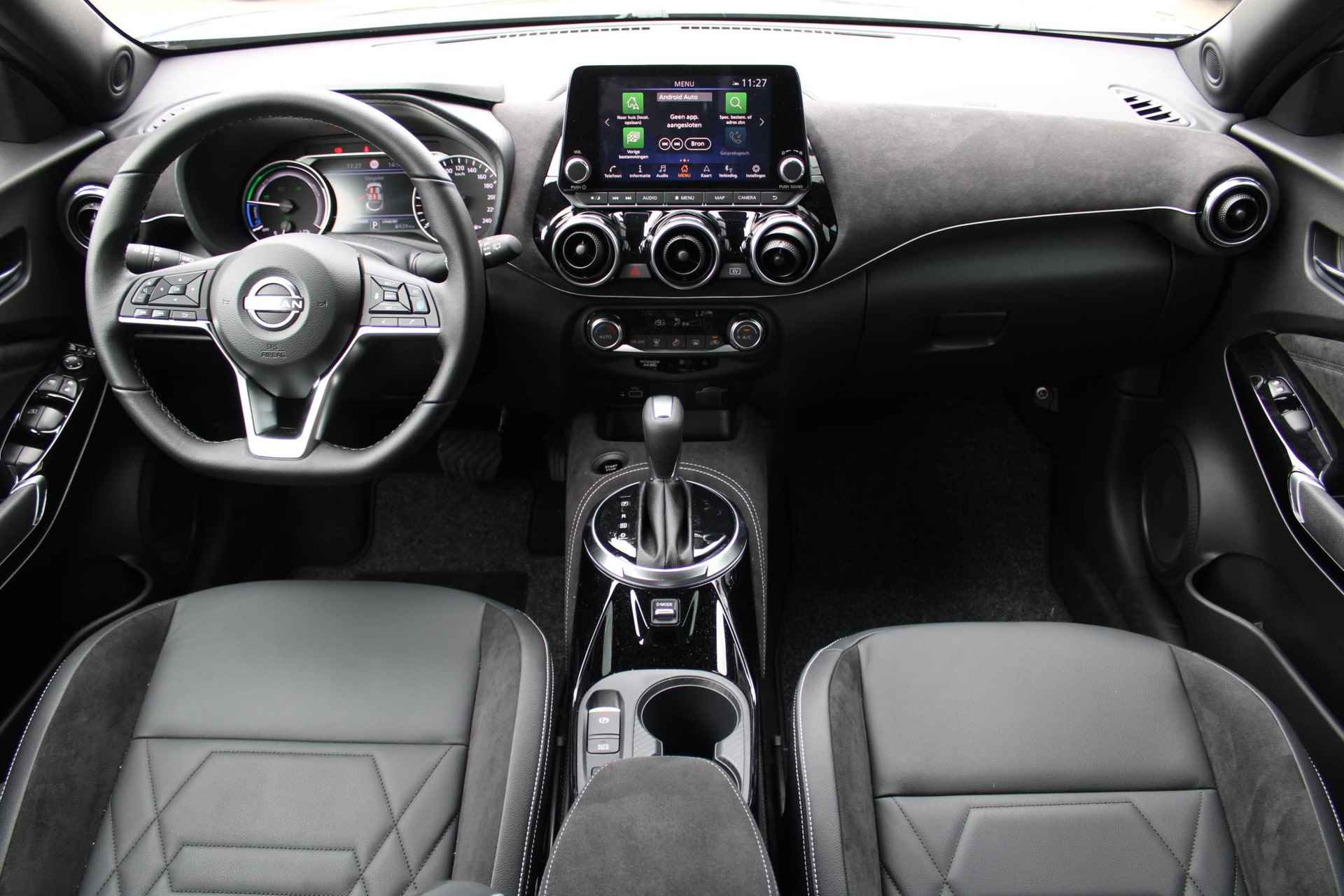 Nissan Juke 1.6 Hybrid N-Design 143PK AUTOMAAT | Navigatie | Pro Pilot | Climate control | 360 camera | Parkeersensoren voor en achter | Dode hoek detectie | Bose speakers (hoofdsteunen) | Leer/alcantara interieur | Lichtmetalen velgen | - 31/56