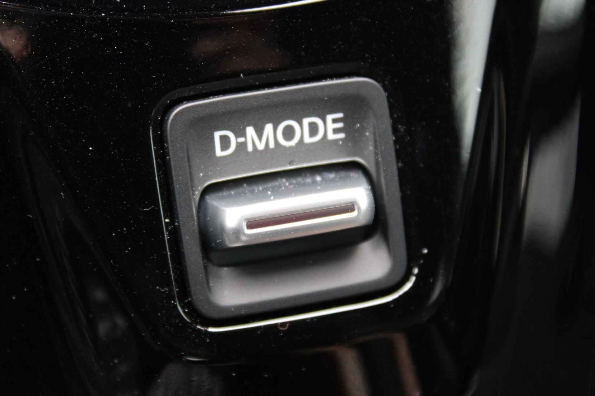 Nissan Juke 1.6 Hybrid N-Design 143PK AUTOMAAT | Navigatie | Pro Pilot | Climate control | 360 camera | Parkeersensoren voor en achter | Dode hoek detectie | Bose speakers (hoofdsteunen) | Leer/alcantara interieur | Lichtmetalen velgen | - 47/56