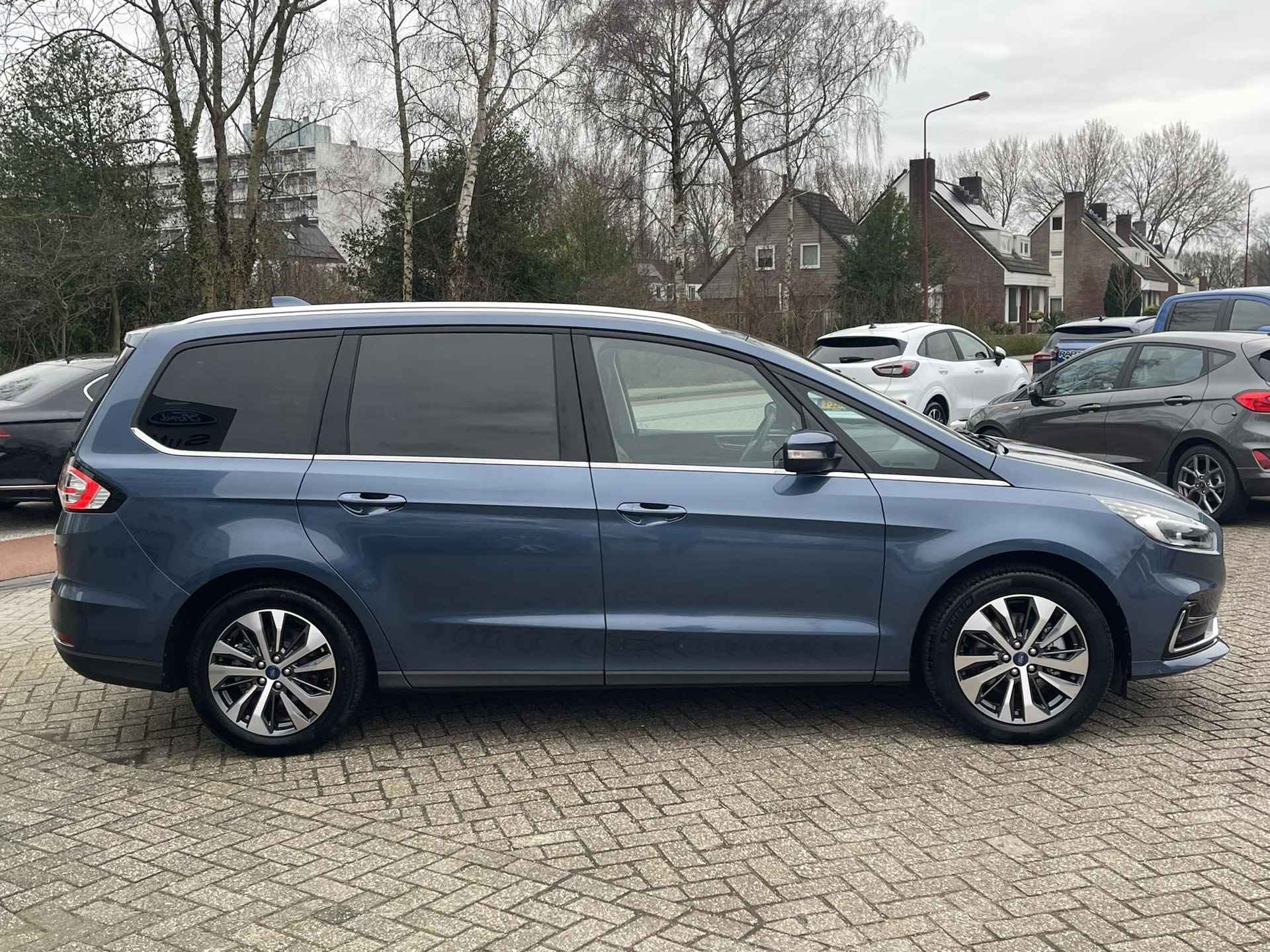 Ford Galaxy 2.5 Hybrid Titanium Ford Galaxy 2.5 Hybrid Titanium 190pk | Adaptieve Cruise | Full LED | Afneembare Trekhaak | 1510kg Trekgewicht | Verlengde fabrieksgarantie tot 03-2027 - 2/38