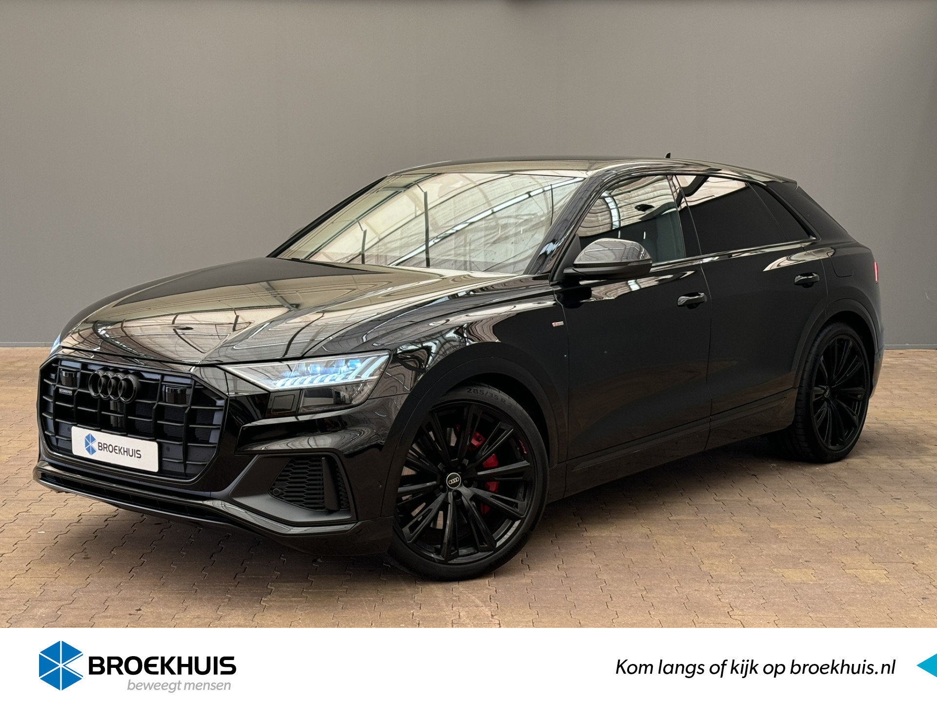 Audi Q8 60 TFSI E QUATTRO S LINE | 490PK | 23'' Lichtmetaal | Memory Seats | Luchtvering | Head-Up | B&O | Carbon | Trekhaak  (3500KG) wegklapbaar | Camera | Elek.Klep | Leder/Alcantara | Adaptieve Cruise Stuurverwarming | 3.119KM! | 2023! |