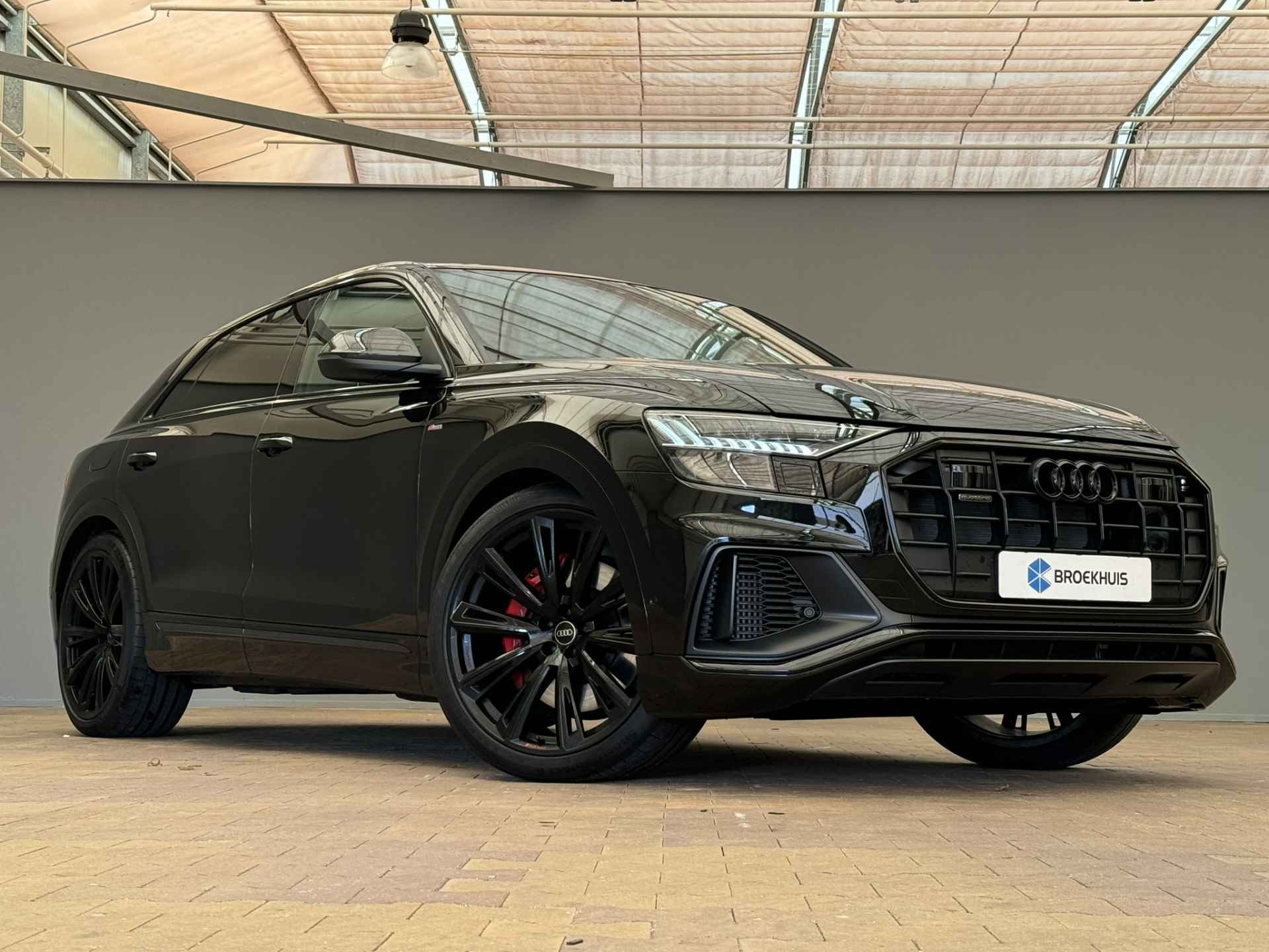 Audi Q8 60 TFSI E QUATTRO S LINE | 490PK | 23'' Lichtmetaal | Memory Seats | Luchtvering | Head-Up | B&O | Carbon | Trekhaak  (3500KG) wegklapbaar | Camera | Elek.Klep | Leder/Alcantara | Adaptieve Cruise Stuurverwarming | 3.119KM! | 2023! | - 27/69