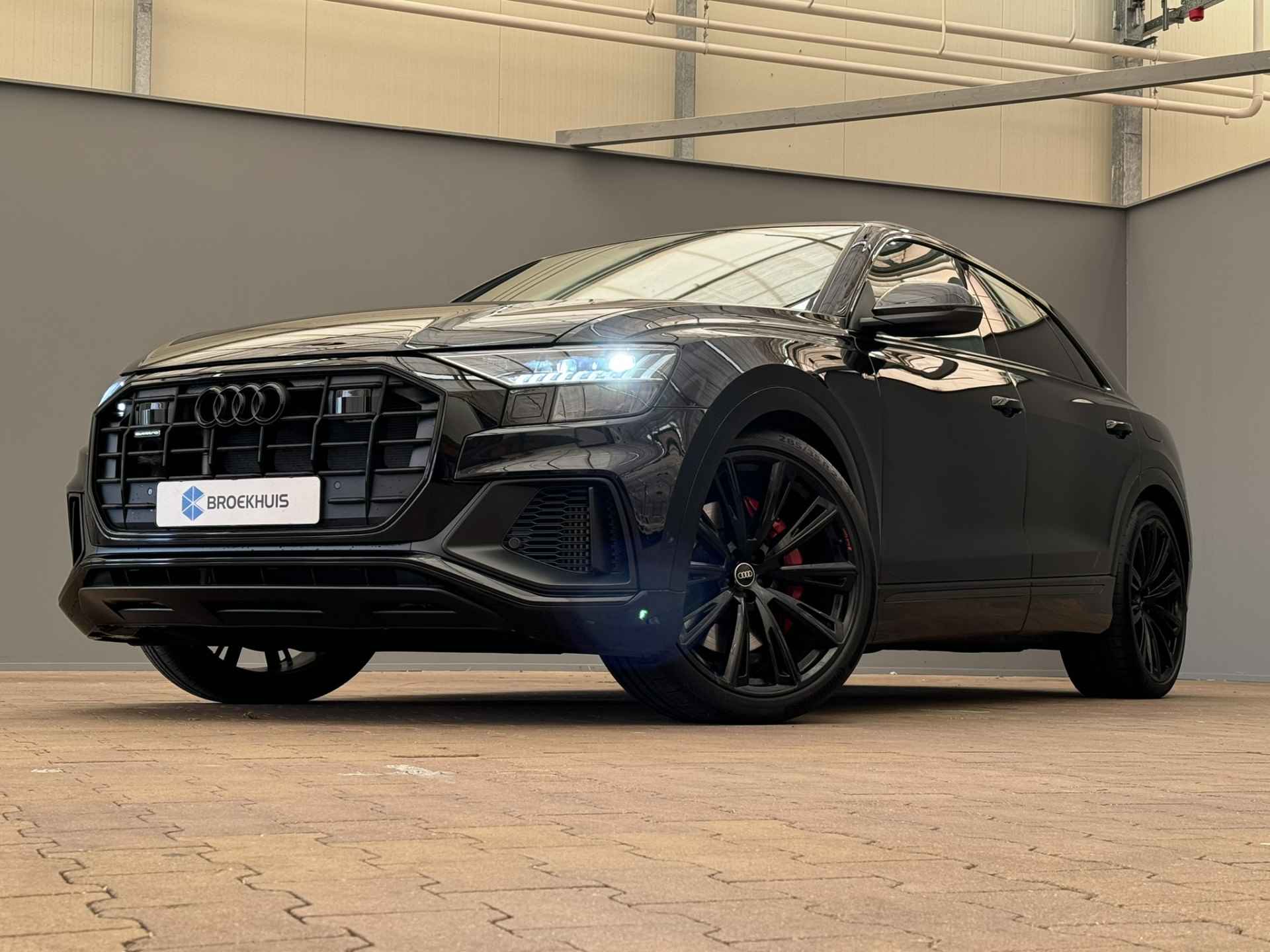 Audi Q8 60 TFSI E QUATTRO S LINE | 490PK | 23'' Lichtmetaal | Memory Seats | Luchtvering | Head-Up | B&O | Carbon | Trekhaak  (3500KG) wegklapbaar | Camera | Elek.Klep | Leder/Alcantara | Adaptieve Cruise Stuurverwarming | 3.119KM! | 2023! | - 33/69