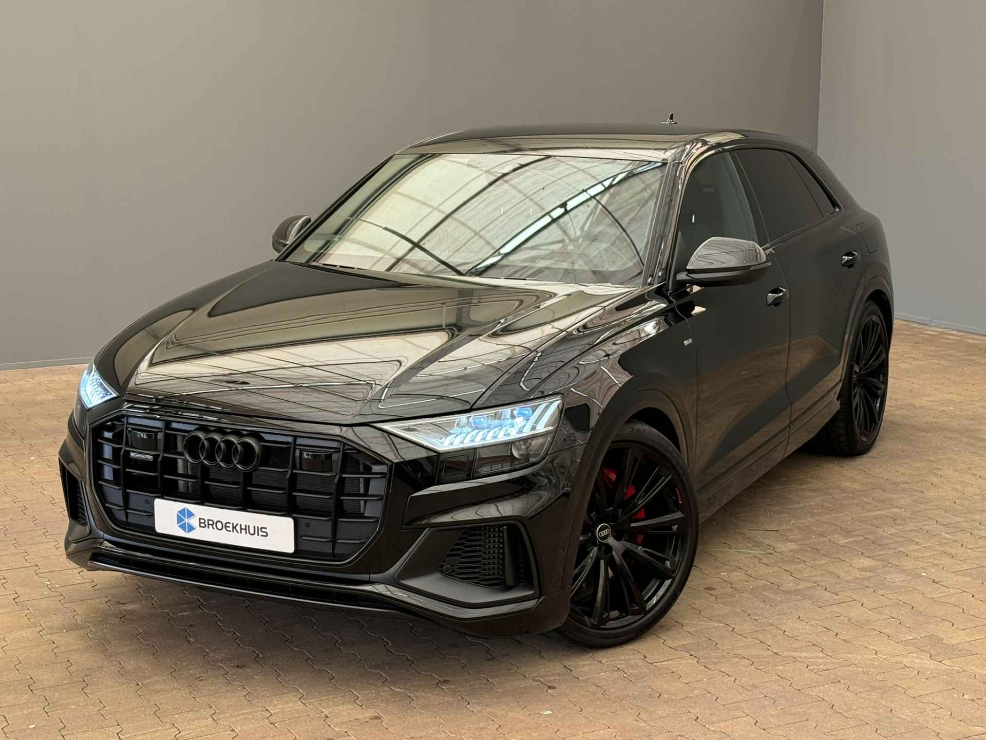 Audi Q8 60 TFSI E QUATTRO S LINE | 490PK | 23'' Lichtmetaal | Memory Seats | Luchtvering | Head-Up | B&O | Carbon | Trekhaak  (3500KG) wegklapbaar | Camera | Elek.Klep | Leder/Alcantara | Adaptieve Cruise Stuurverwarming | 3.119KM! | 2023! | - 34/69