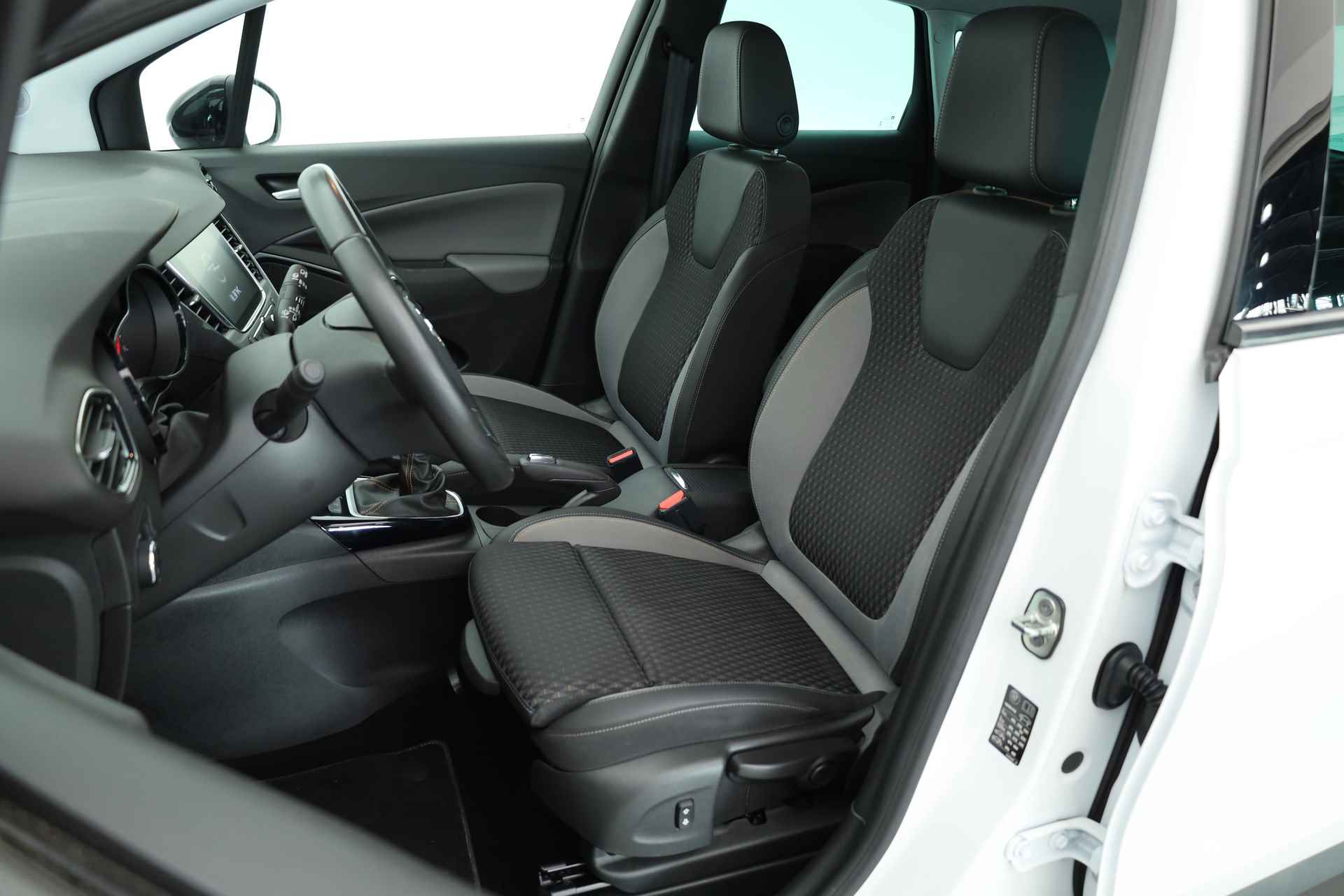 Opel Crossland X 1.2 Turbo Innovation | Navi | LED | Clima | DAB | Apple CarPlay - 3/30