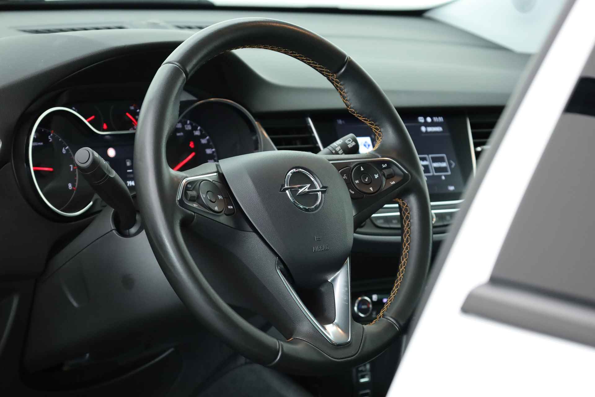 Opel Crossland X 1.2 Turbo Innovation | Navi | LED | Clima | DAB | Apple CarPlay - 4/30