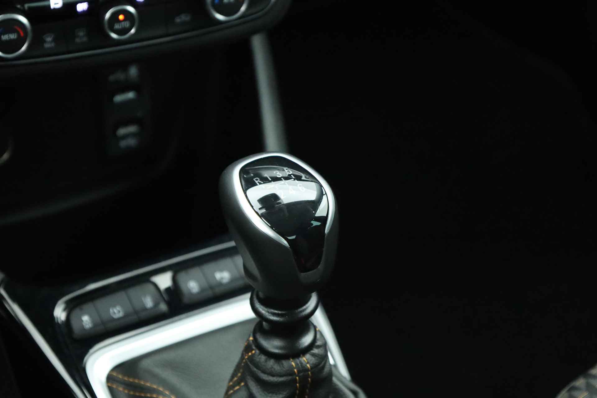 Opel Crossland X 1.2 Turbo Innovation | Navi | LED | Clima | DAB | Apple CarPlay - 6/30