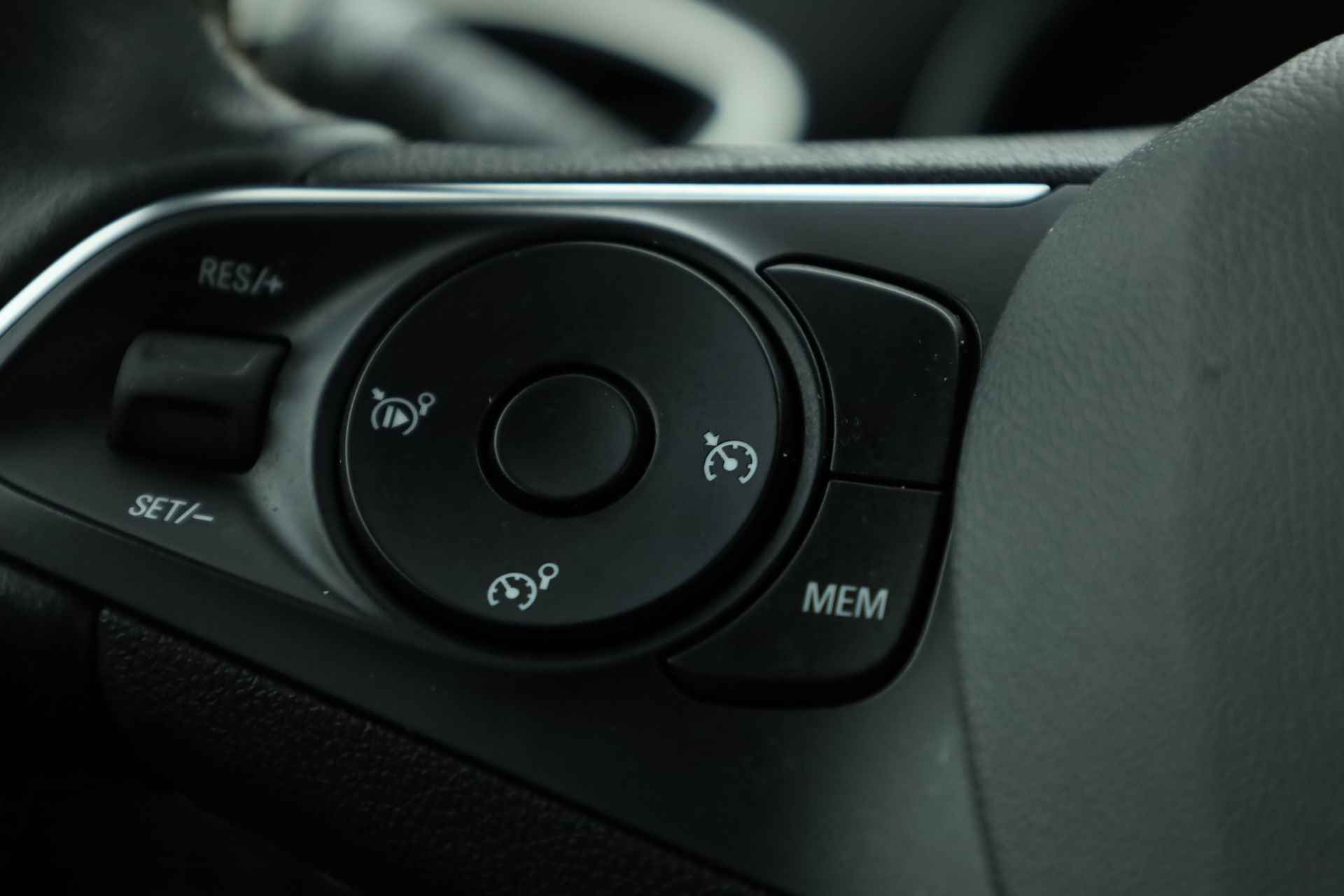 Opel Crossland X 1.2 Turbo Innovation | Navi | LED | Clima | DAB | Apple CarPlay - 9/30