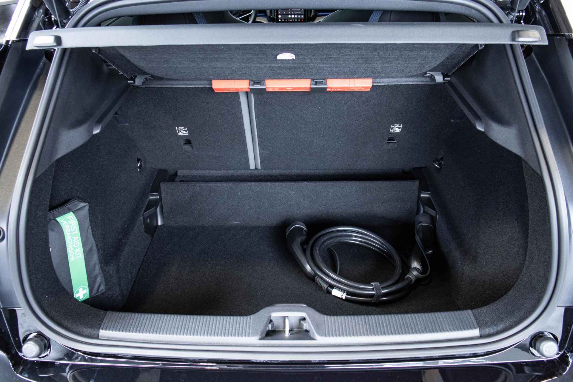 Volvo EX30 Twin Motor Performance Ultra 69 kWh | Panoramadak | 360º camera | Stoel- en stuurverwarming | Elektrisch verstelbare voorstoelen | Harman Kardon Soundbar - 29/33