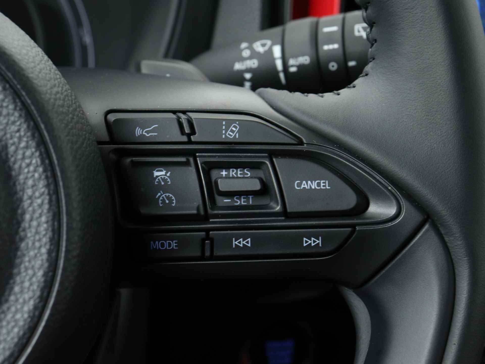 Toyota Aygo X 1.0 VVT-i Premium Limited | LM velgen 17 inch | Navigatie | JBL | Stoelverwarming | - 23/46