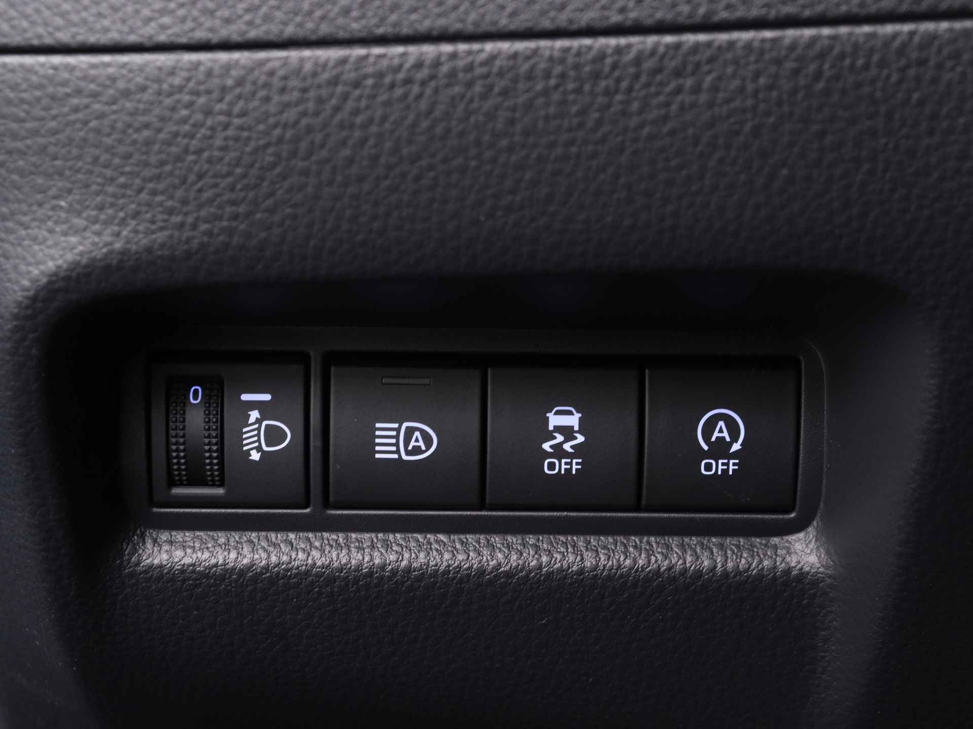 Toyota Aygo X 1.0 VVT-i Premium Limited | LM velgen 17 inch | Navigatie | JBL | Stoelverwarming | - 34/46