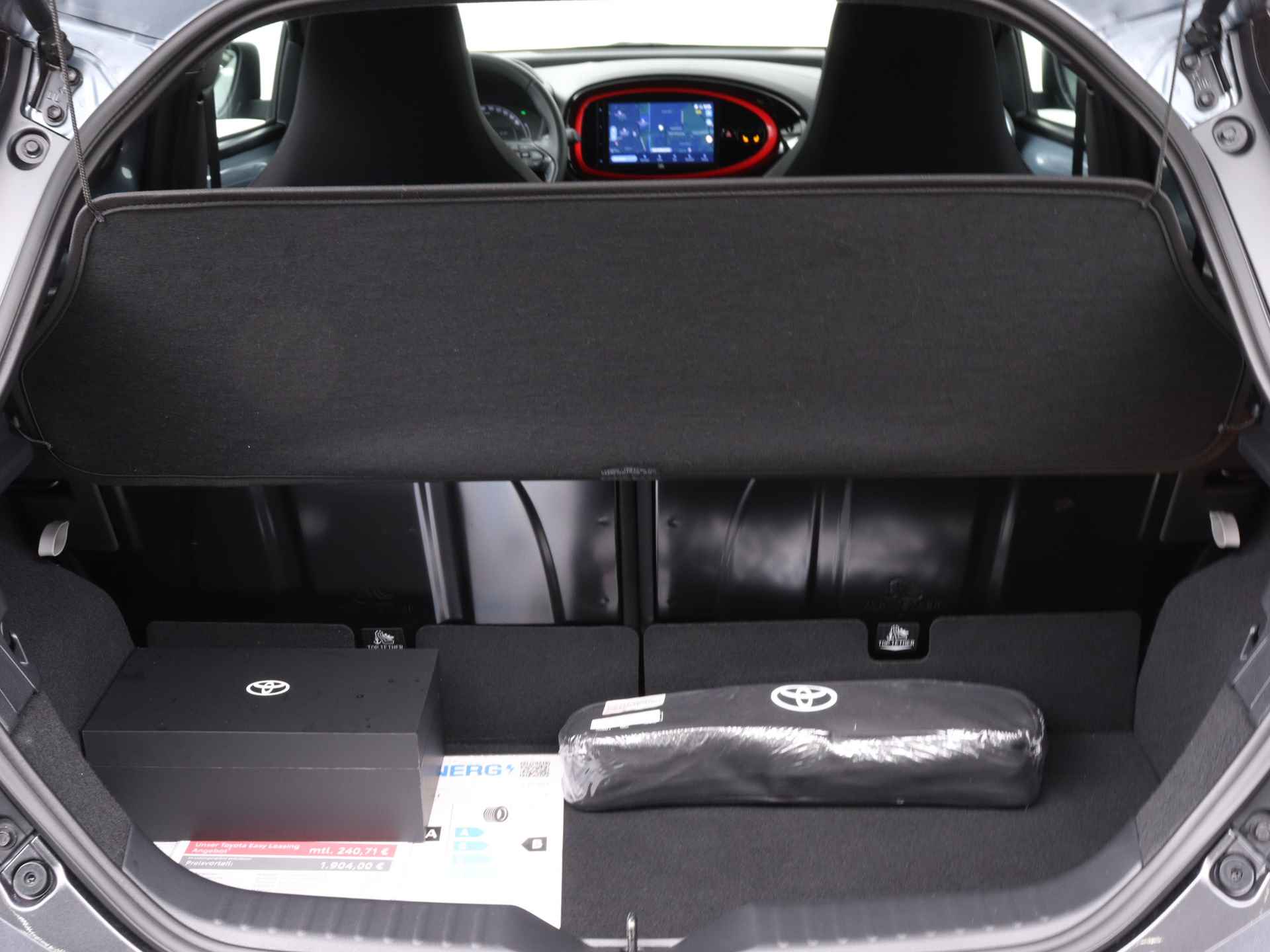Toyota Aygo X 1.0 VVT-i Premium Limited | LM velgen 17 inch | Navigatie | JBL | Stoelverwarming | - 38/46