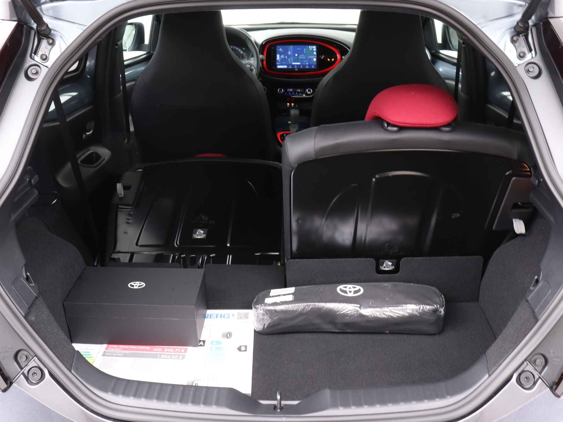 Toyota Aygo X 1.0 VVT-i Premium Limited | LM velgen 17 inch | Navigatie | JBL | Stoelverwarming | - 39/46