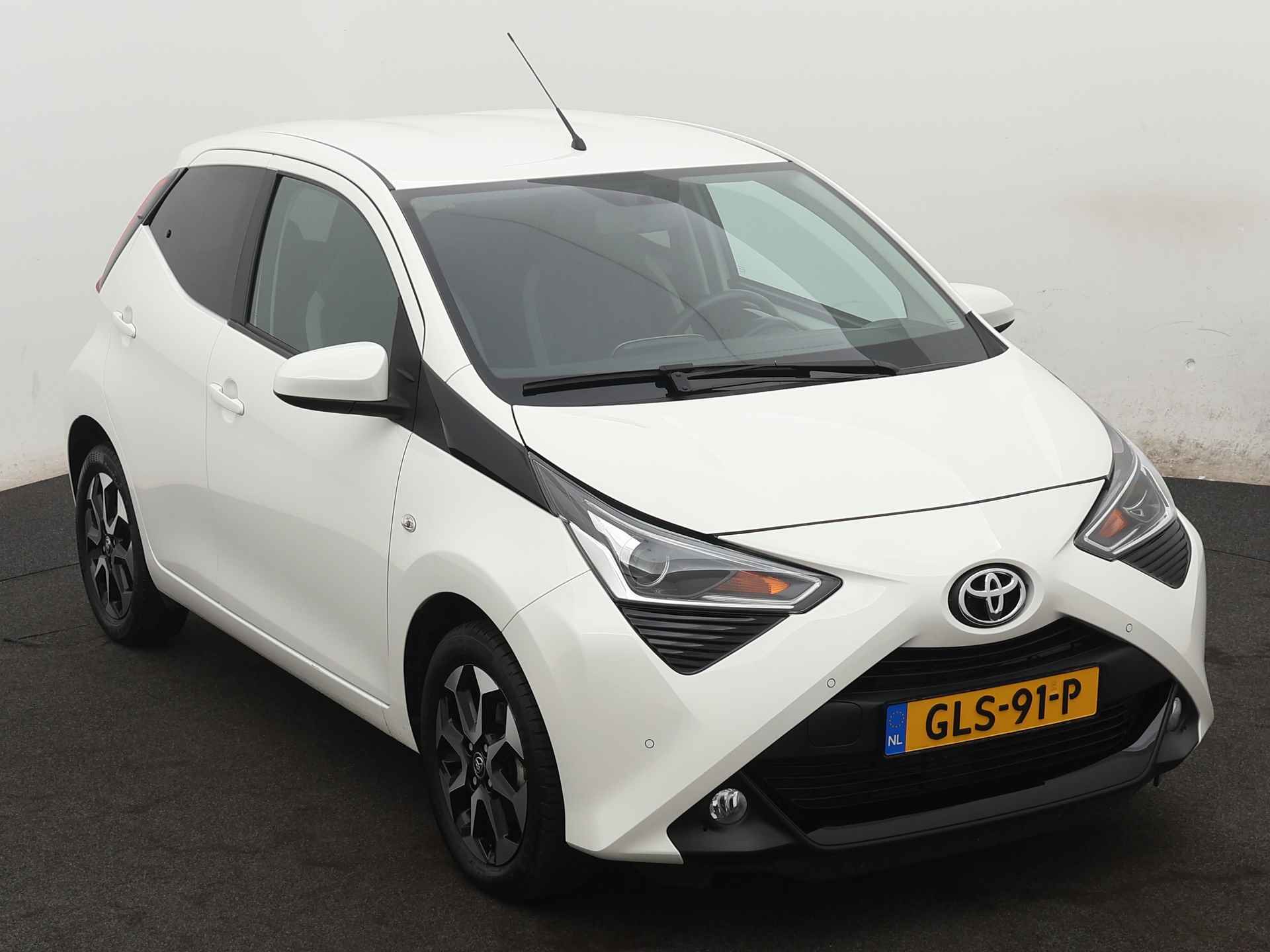 Toyota Aygo 1.0 X-Joy Limited | Automaat | Parkeersensoren | Parkeercamera | - 29/44