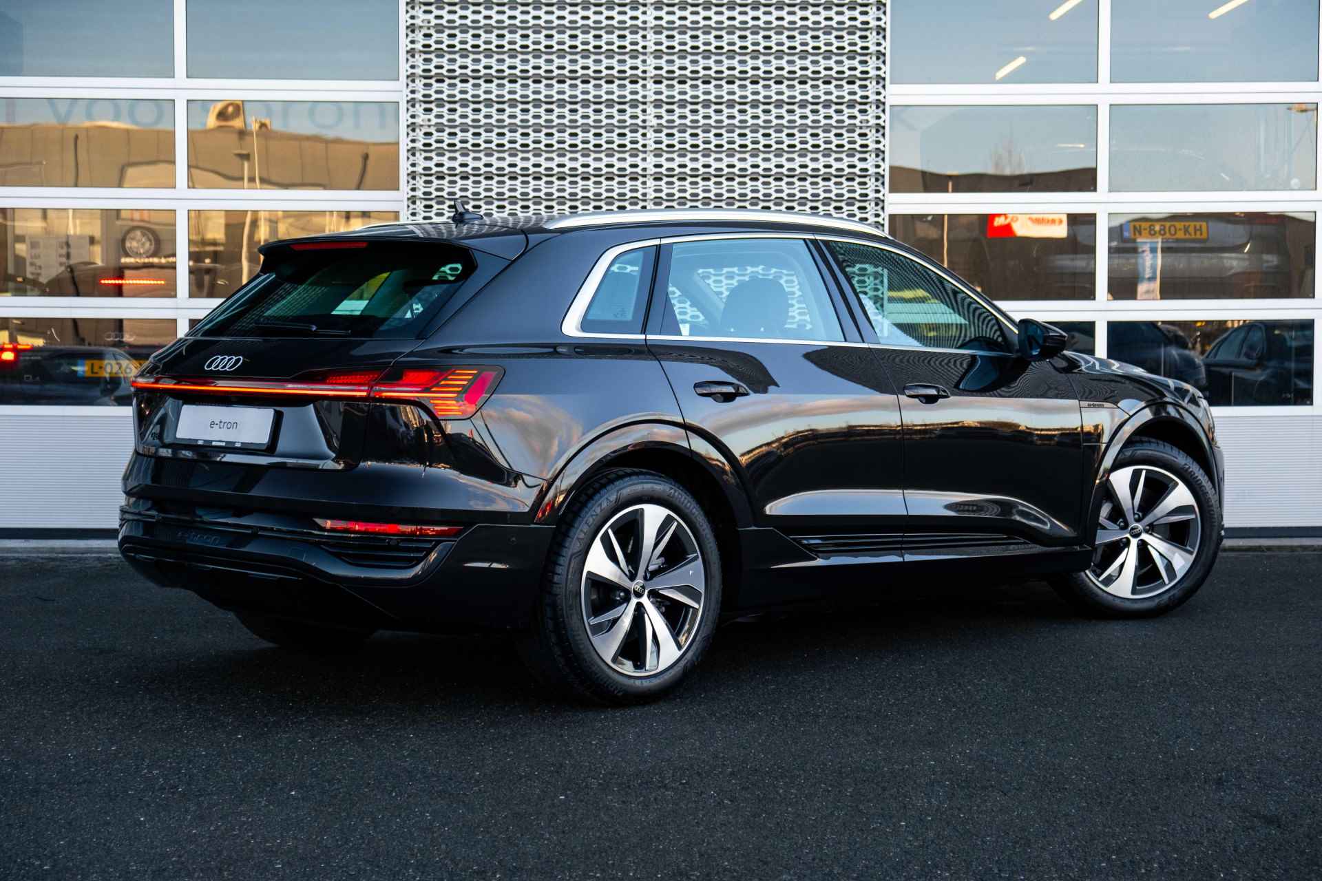 Audi Q8 e-tron 55 quattro Advanced Edition Plus 115 kWh - 4/25