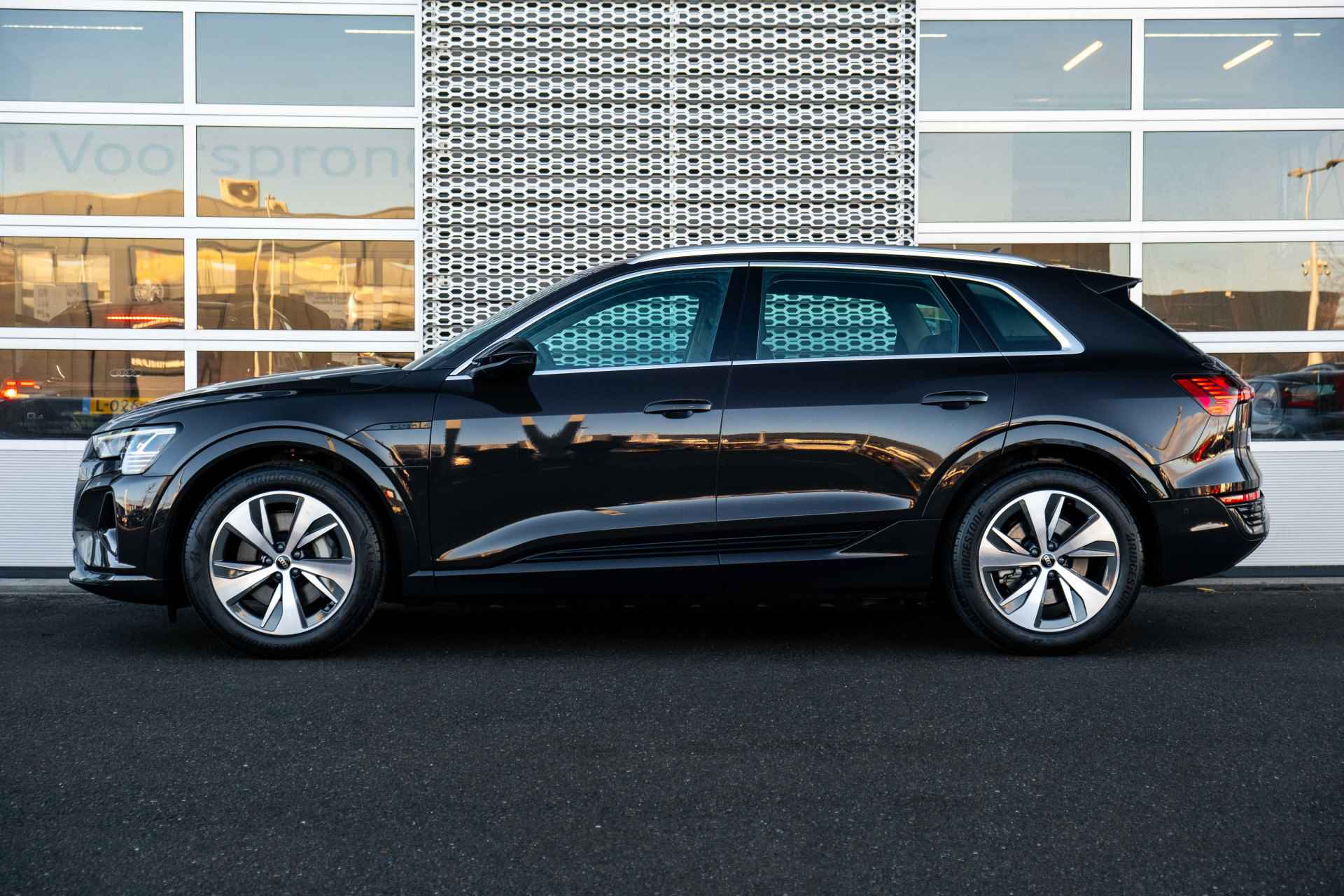 Audi Q8 e-tron 55 quattro Advanced Edition Plus 115 kWh - 6/25