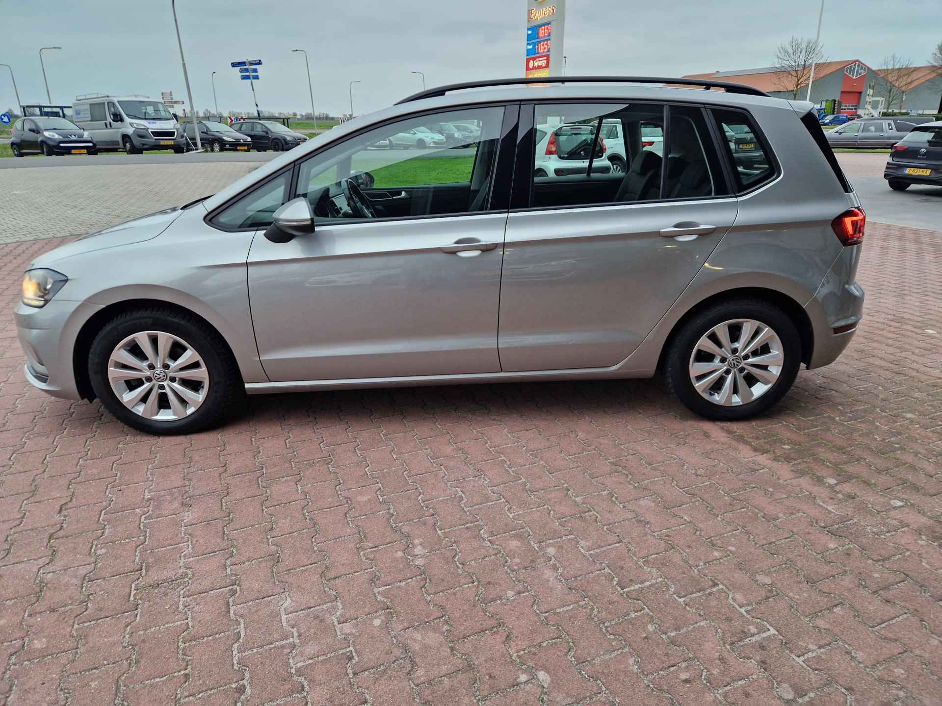 Volkswagen Golf Sportsvan 1.0 TSI Comfortline 12MND BOVAG GARANTIE | NAVI | PARK PILOT | ADAPT. CC | APP CONNECT - 4/38