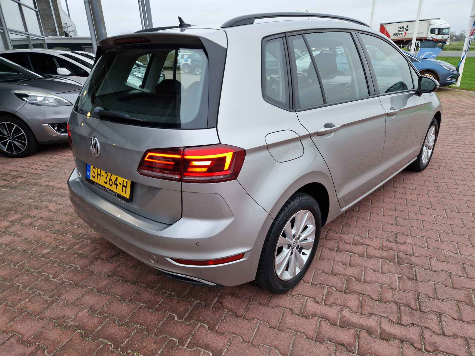 Volkswagen Golf Sportsvan 1.0 TSI Comfortline 12MND BOVAG GARANTIE | NAVI | PARK PILOT | ADAPT. CC | APP CONNECT - 6/38