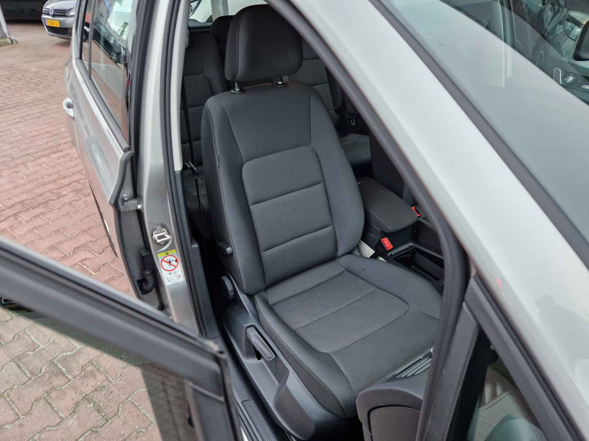 Volkswagen Golf Sportsvan 1.0 TSI Comfortline 12MND BOVAG GARANTIE | NAVI | PARK PILOT | ADAPT. CC | APP CONNECT - 7/38