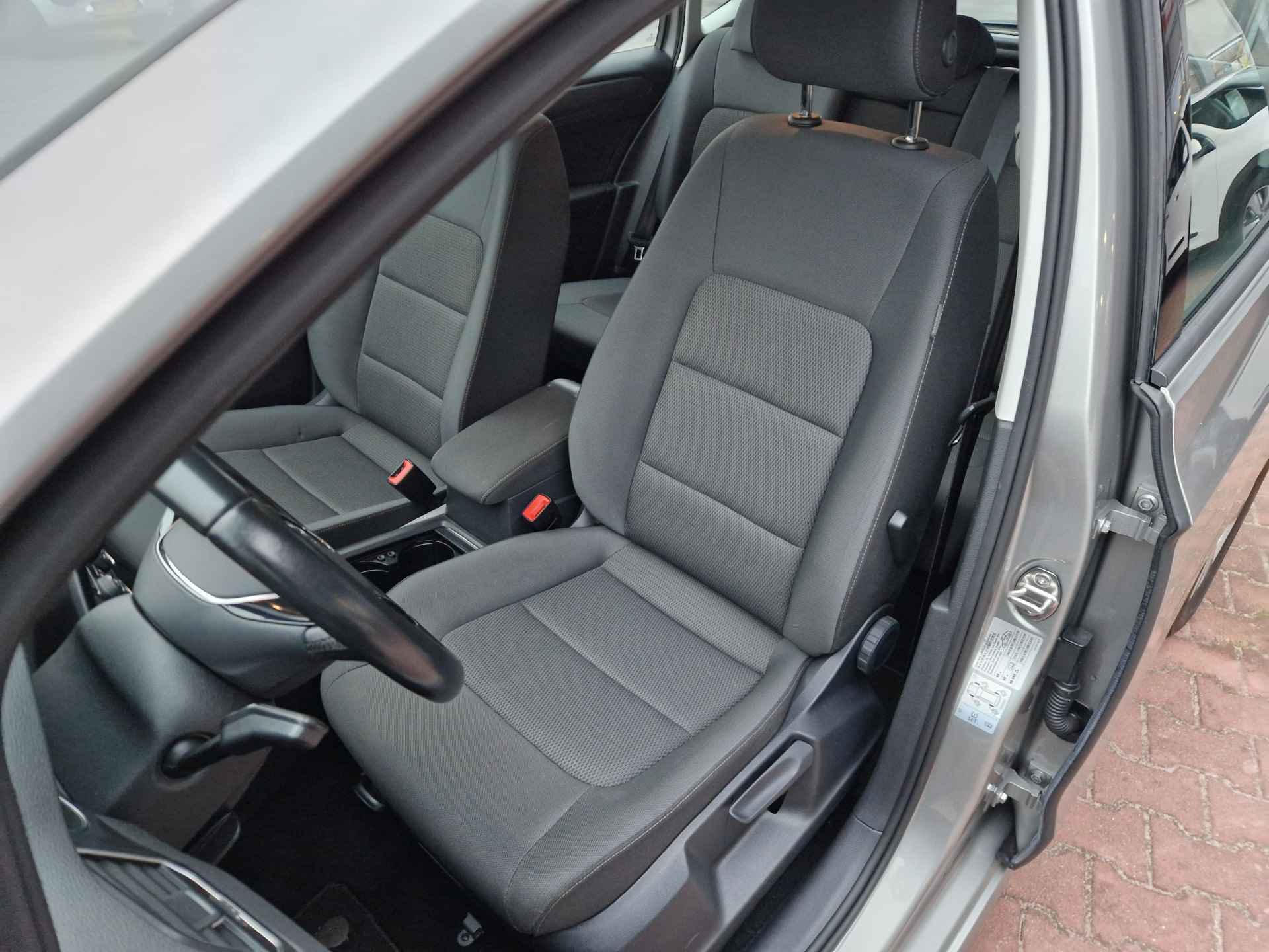 Volkswagen Golf Sportsvan 1.0 TSI Comfortline 12MND BOVAG GARANTIE | NAVI | PARK PILOT | ADAPT. CC | APP CONNECT - 18/38