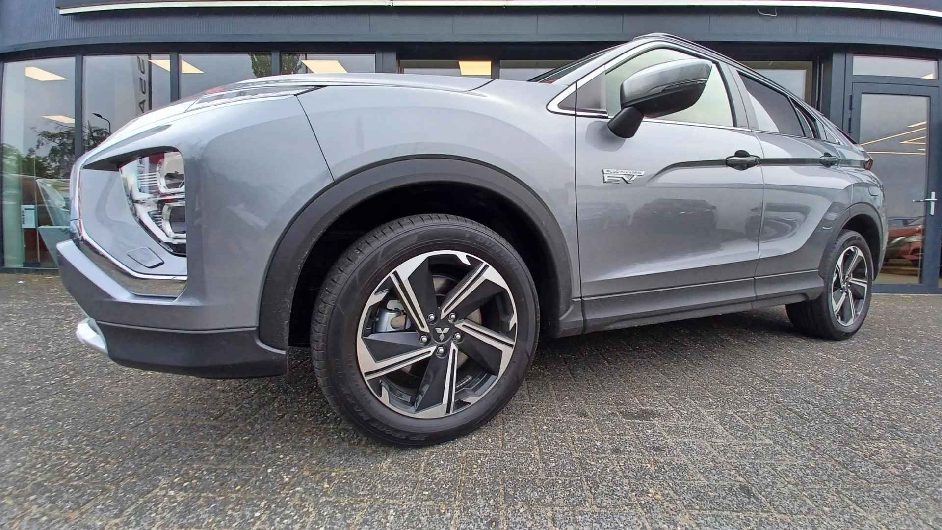 Mitsubishi Eclipse Cross 2.4 PHEV Intense+ DEMO - 24/26