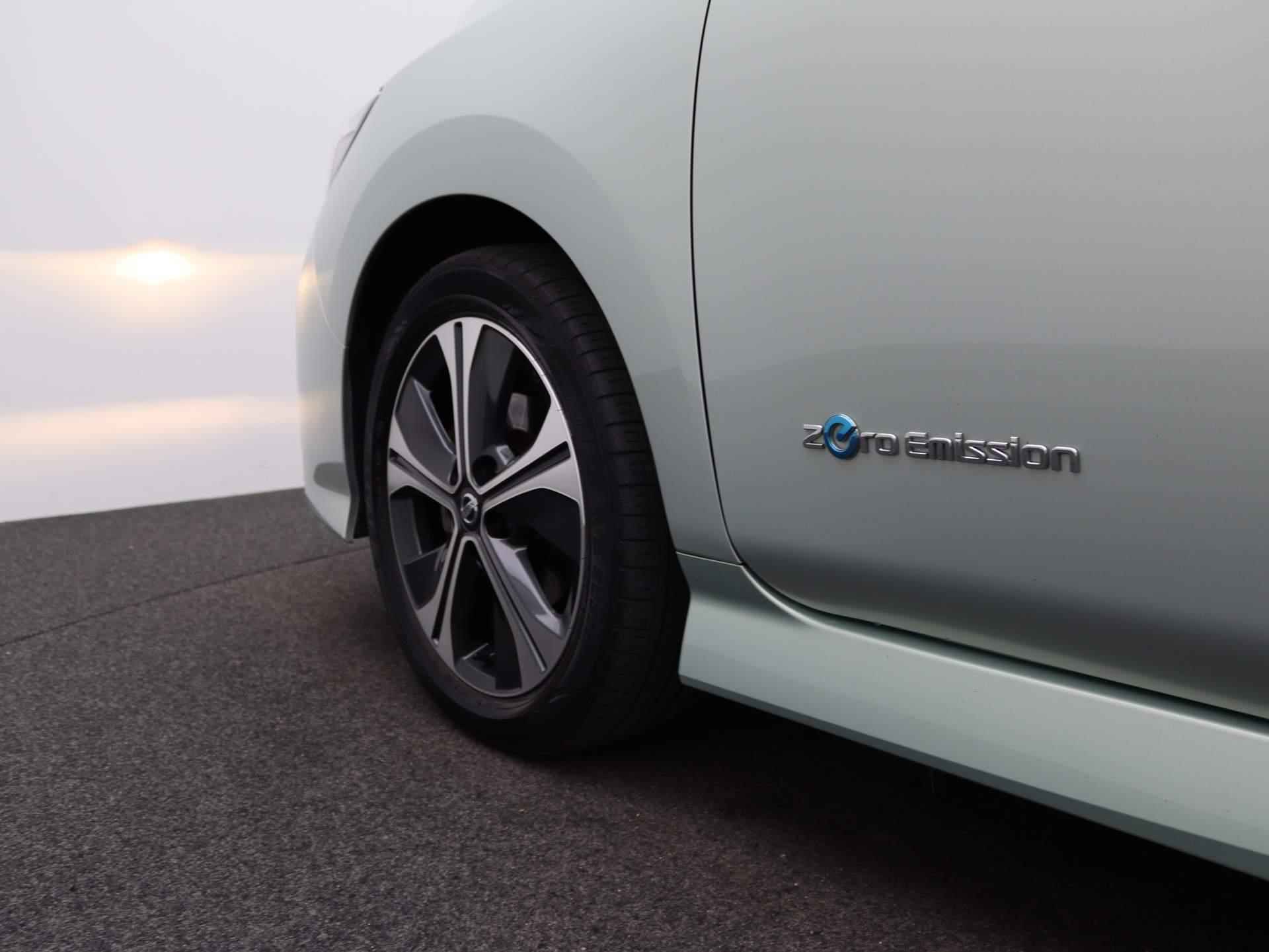 Nissan LEAF 2.ZERO EDITION 40 kWh | 1 ste eig | Apple carplay | dodehoek detectie | led koplampen - 34/47