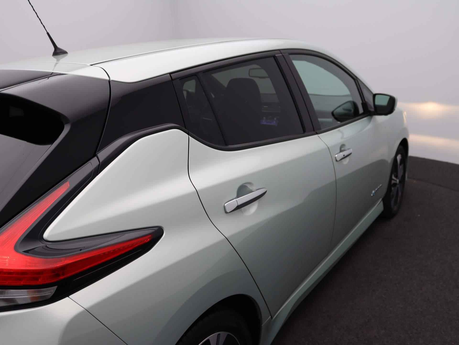 Nissan LEAF 2.ZERO EDITION 40 kWh | 1 ste eig | Apple carplay | dodehoek detectie | led koplampen - 39/47