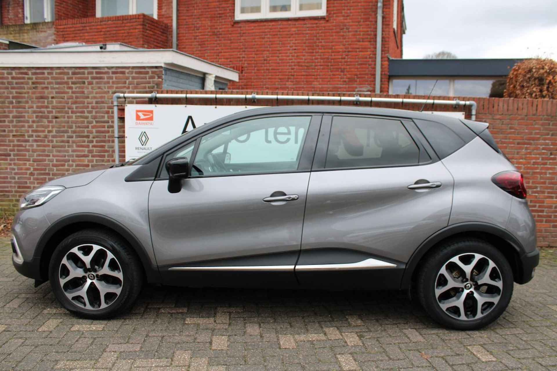 RENAULT Captur TCe 90 pk Intens  o.a. trekhaak/stoelverwarming - 3/40