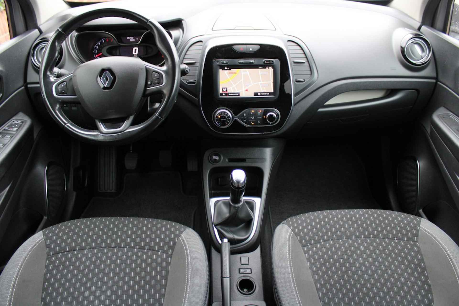 RENAULT Captur TCe 90 pk Intens  o.a. trekhaak/stoelverwarming - 6/40