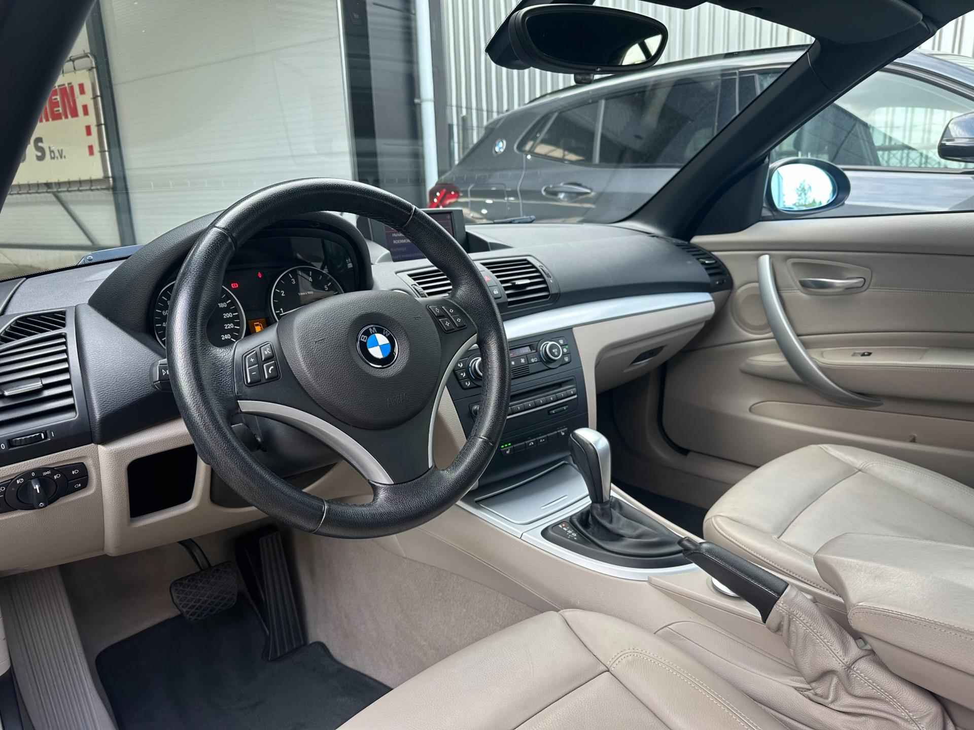 BMW 1-serie Cabrio 118i 143PK + Navigatie | Leder | Cruise | Stoelverwarming | Zeer nette auto - 11/26
