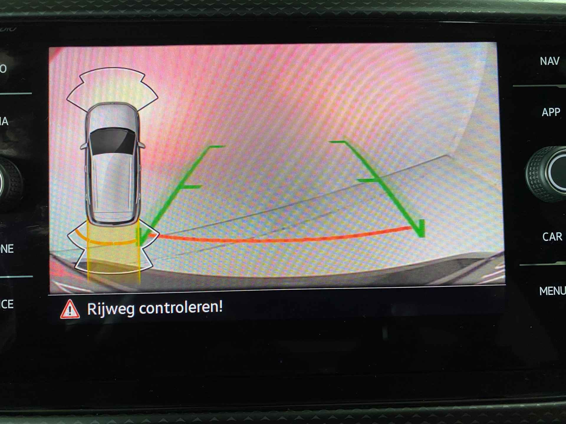 Volkswagen T-Cross 1.0 TSI Life Trekhaak Camera Applecarplay *Navigatie 16inch Stoelverw. Climacontr. ACC - 11/38
