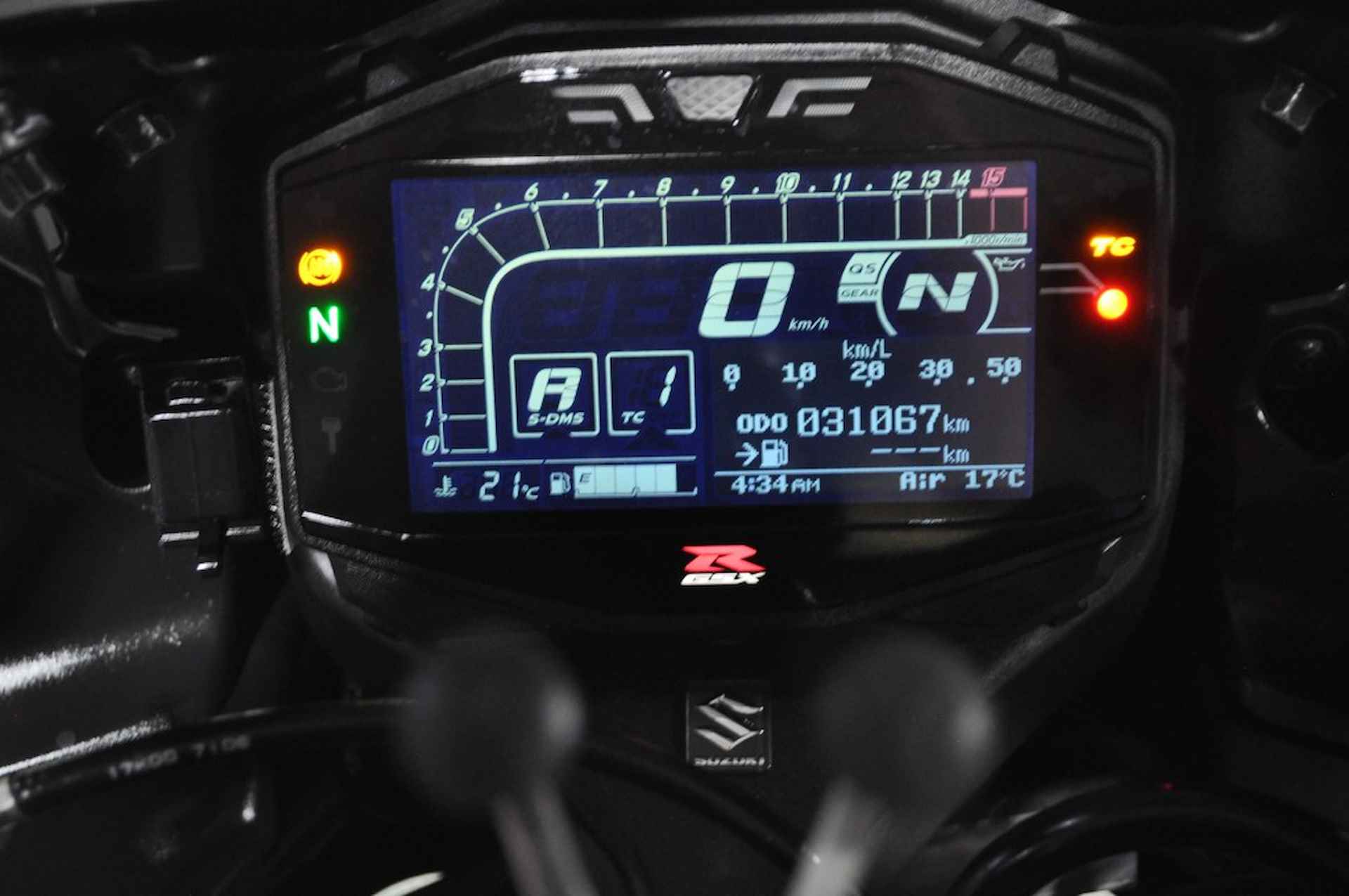 SUZUKI Gsx-r 1000 Ra SPECIAL - 4/28