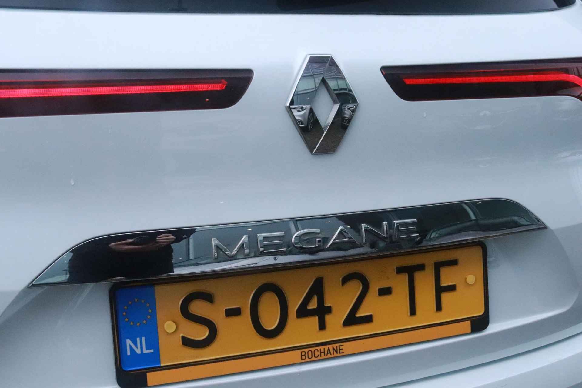 Renault Mégane Estate 1.3 TCe 140 EDC Techno | Aut. Inparkeren | Apple Carplay / Android Auto | Trekhaak (1700 KG!) | A. Camera | Groot Scherm | Geen Import! - 25/48