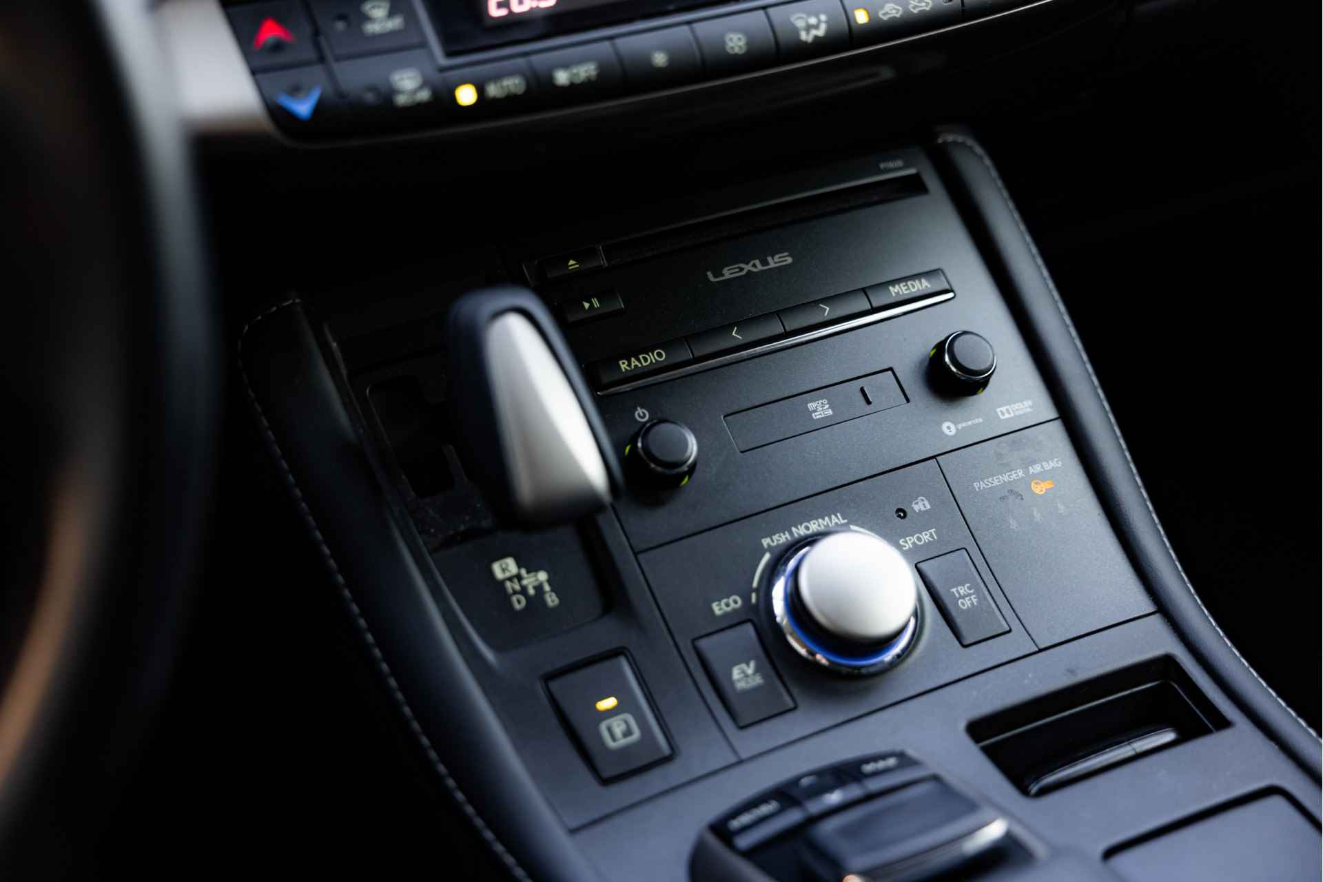 Lexus CT 200h Ultimate Edition | Trekhaak | Adaptieve Cruise Control | Navigatie | - 11/56