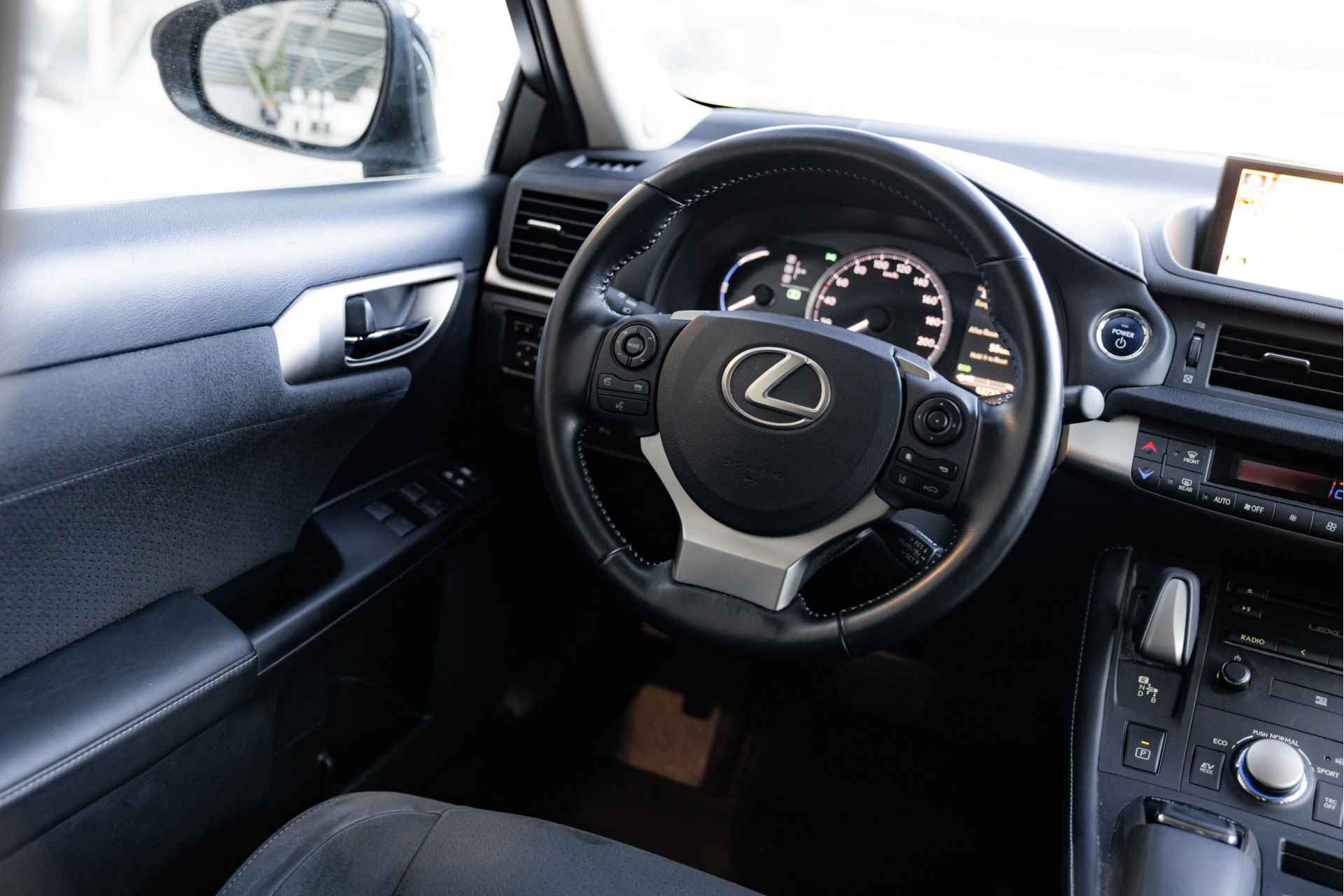 Lexus CT 200h Ultimate Edition | Trekhaak | Adaptieve Cruise Control | Navigatie | - 54/56