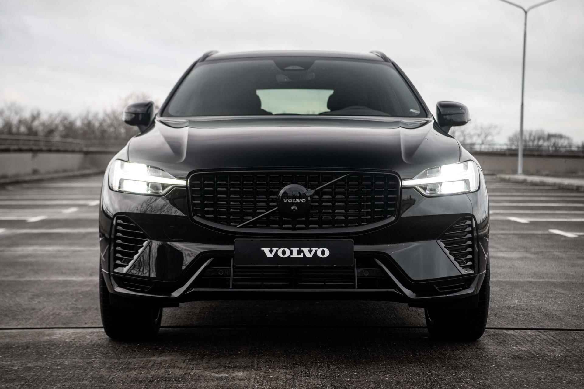 Volvo XC60 2.0 T6 Plug-in hybrid AWD Ultra Black Edition | | Nieuw | Van € 80.840,- voor € 67.845,- - 6/45