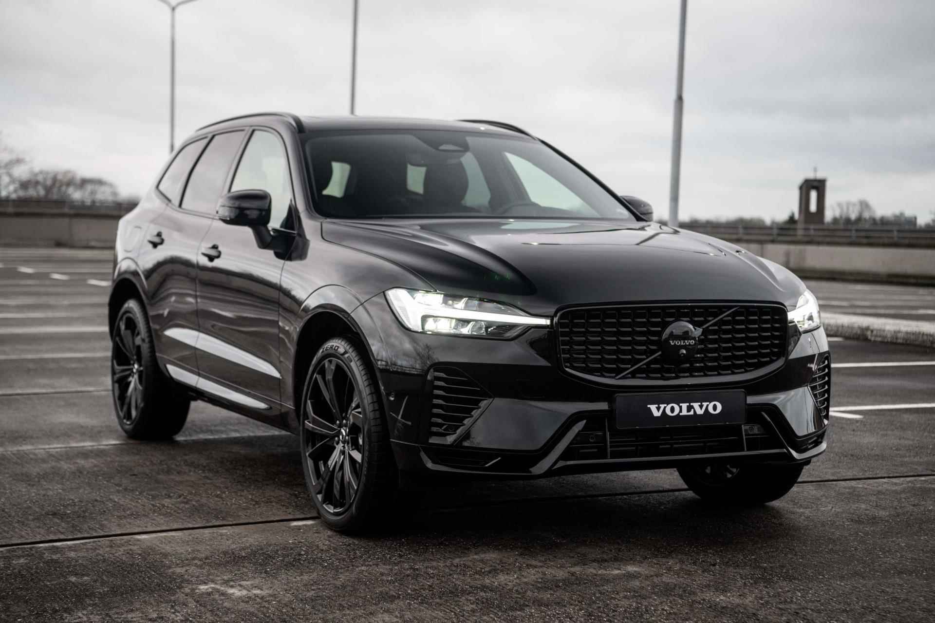 Volvo XC60 2.0 T6 Plug-in hybrid AWD Ultra Black Edition | | Nieuw | Van € 80.840,- voor € 67.845,- - 44/45