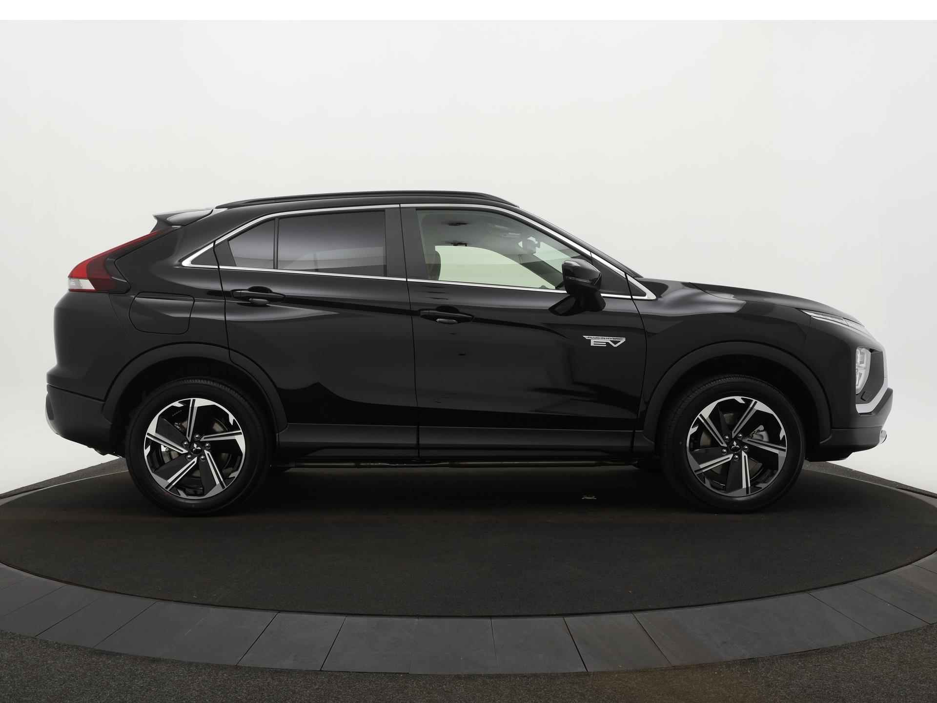 Mitsubishi Eclipse Cross 2.4 PHEV Intense+ | Standkachel met timerfunctie | Dual-zone climate control | Parkeersensoren vóór en achter - 6/33