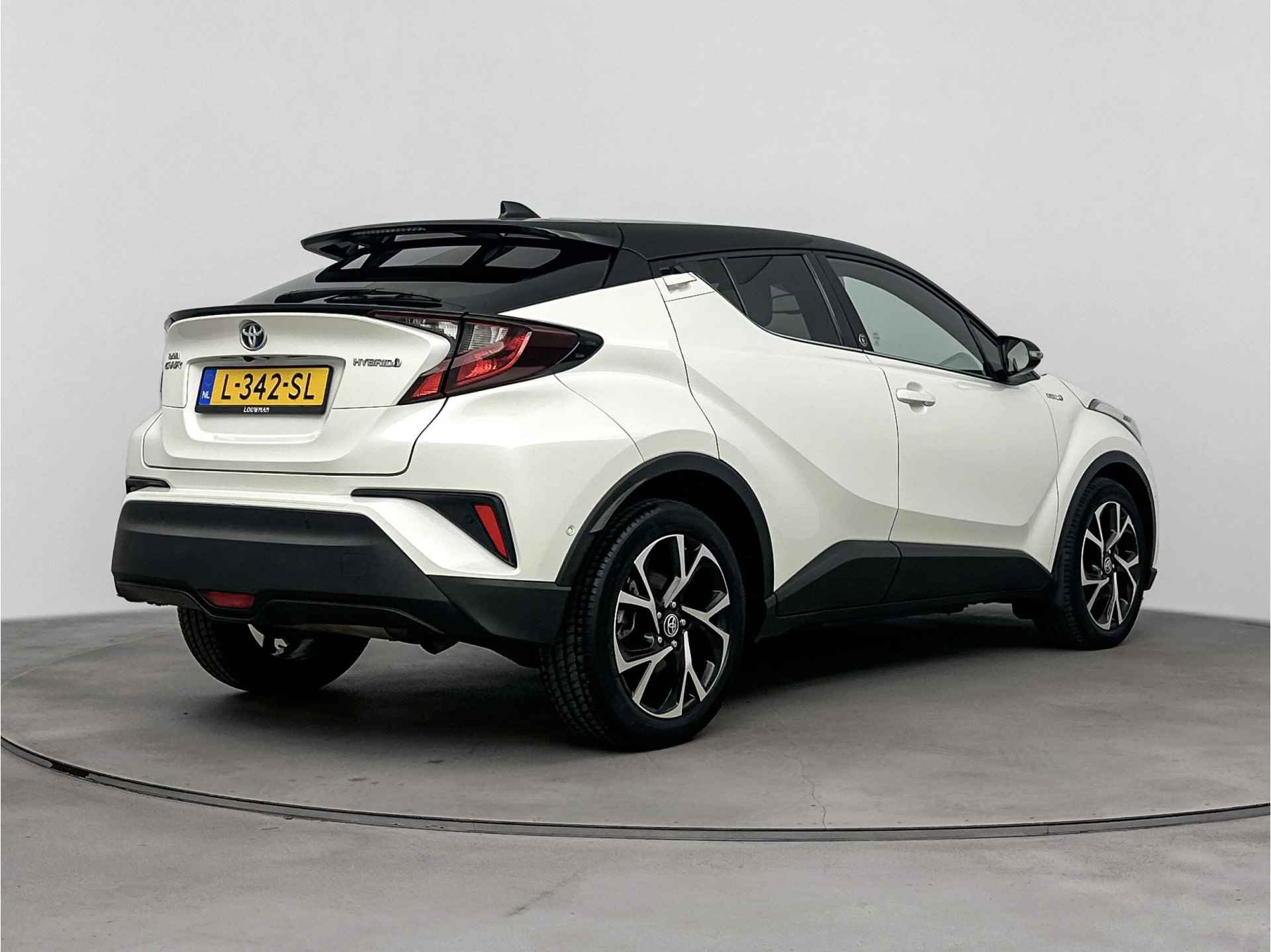 Toyota C-HR 1.8 Hybrid Business Plus Limited | Stuur-/Stoelverwarming | Navigatie | Climate Control | LED | LM velgen | Cruise Control Adaptief | Parkeerhulp | - 3/40