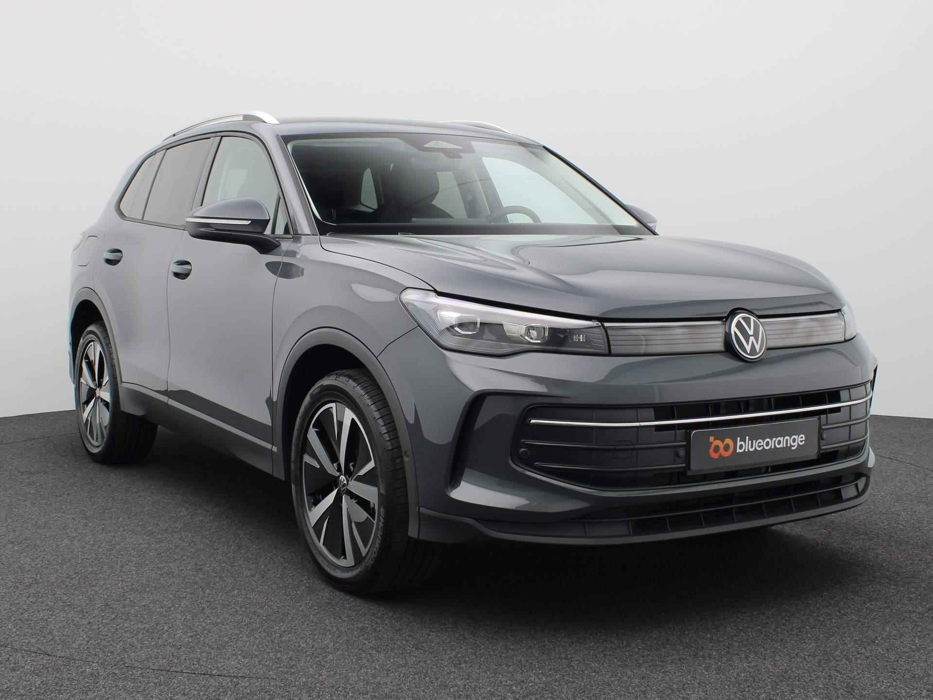 Volkswagen Tiguan 1.5 eHybrid Life Edition 204PK DSG Trekhaak, achteruitrijcamera, stuur/stoelverwarming, keyless, side assist, virtual pedal, alarm, 19'' lichtmetaal - 12/49