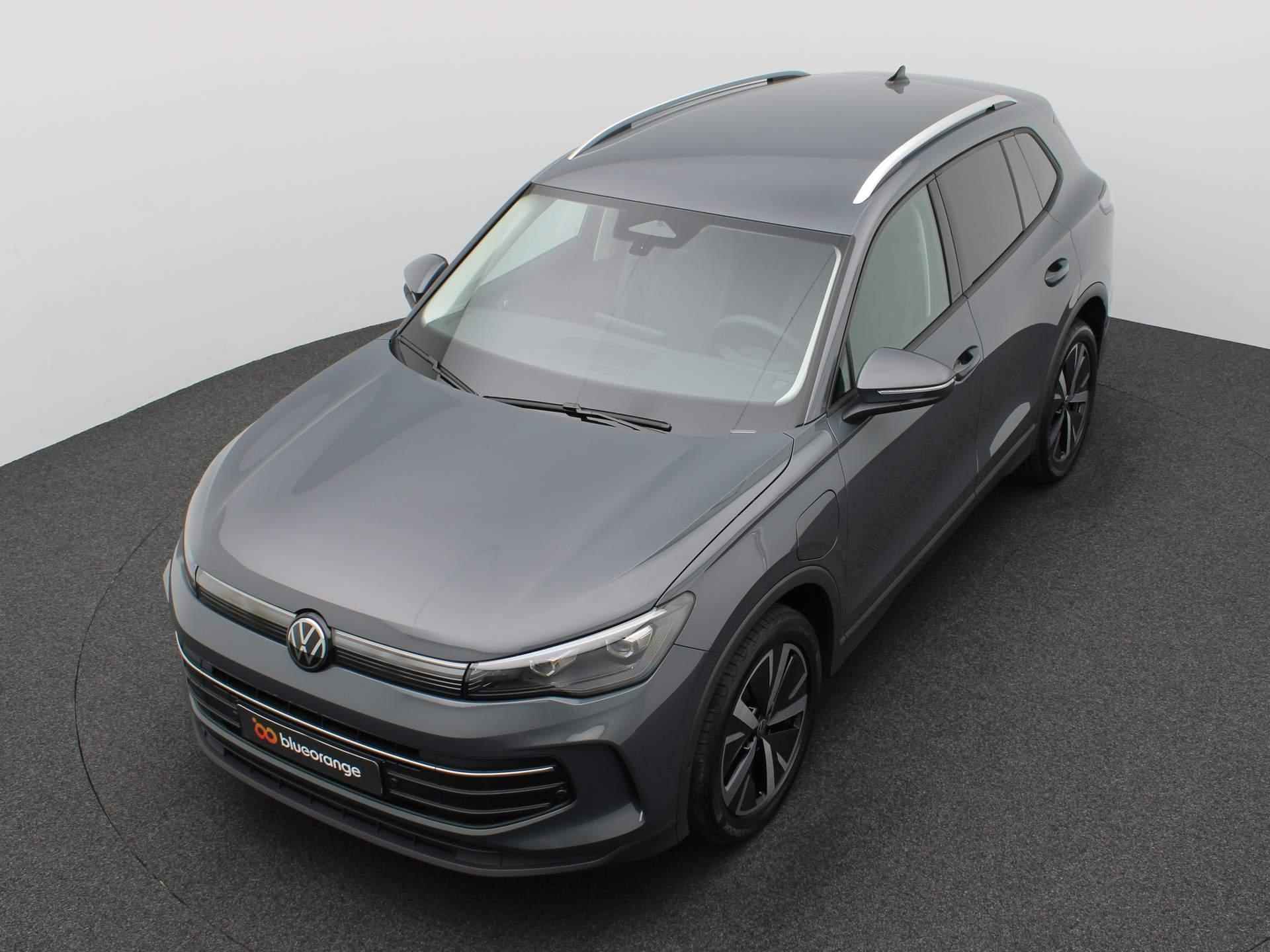 Volkswagen Tiguan 1.5 eHybrid Life Edition 204PK DSG Trekhaak, achteruitrijcamera, stuur/stoelverwarming, keyless, side assist, virtual pedal, alarm, 19'' lichtmetaal - 14/49