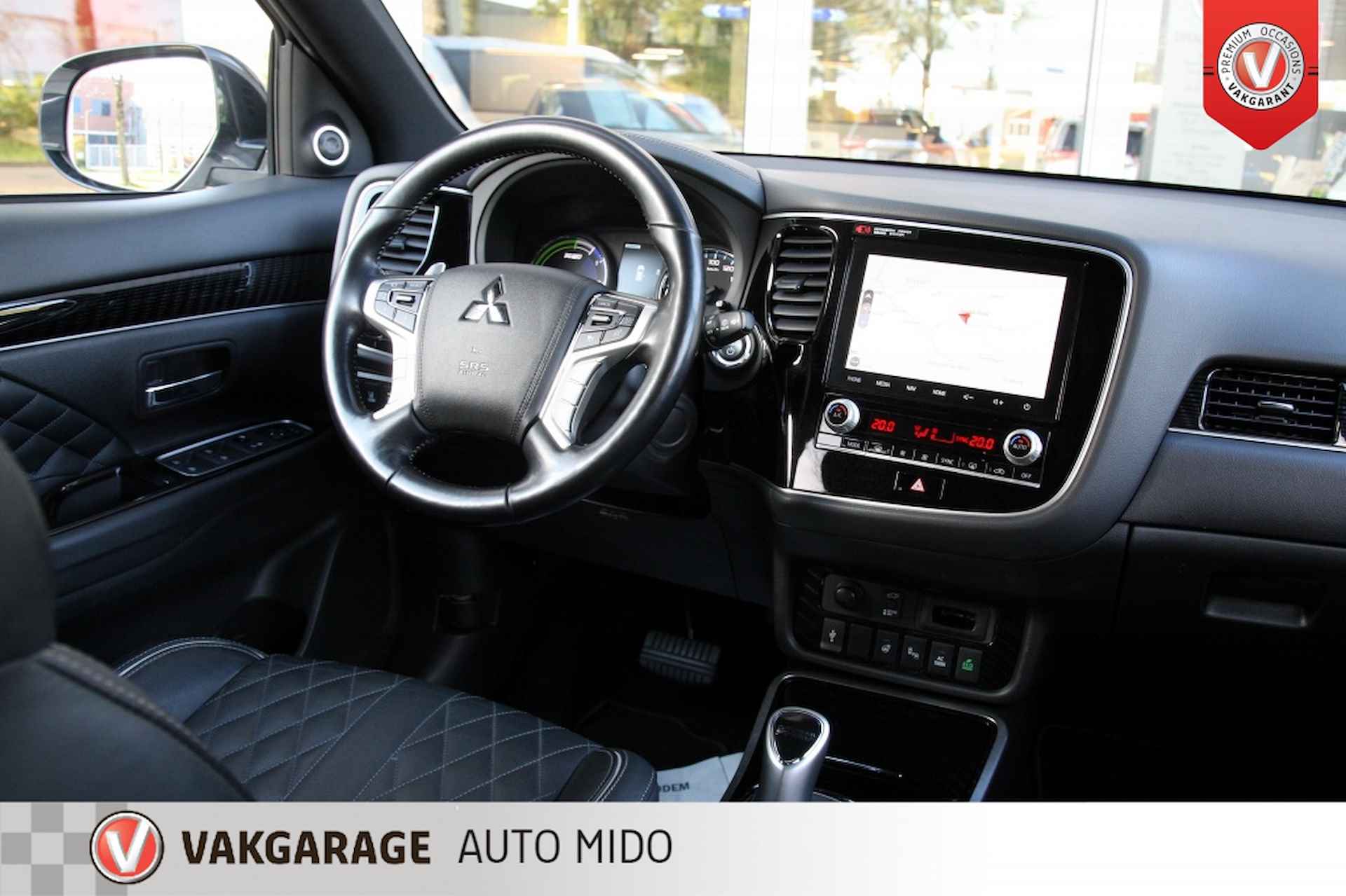 Mitsubishi Outlander 2.4 PHEV Instyle 4WD -Schuifdak- -Trekhaak- BTW AUTO - 3/60