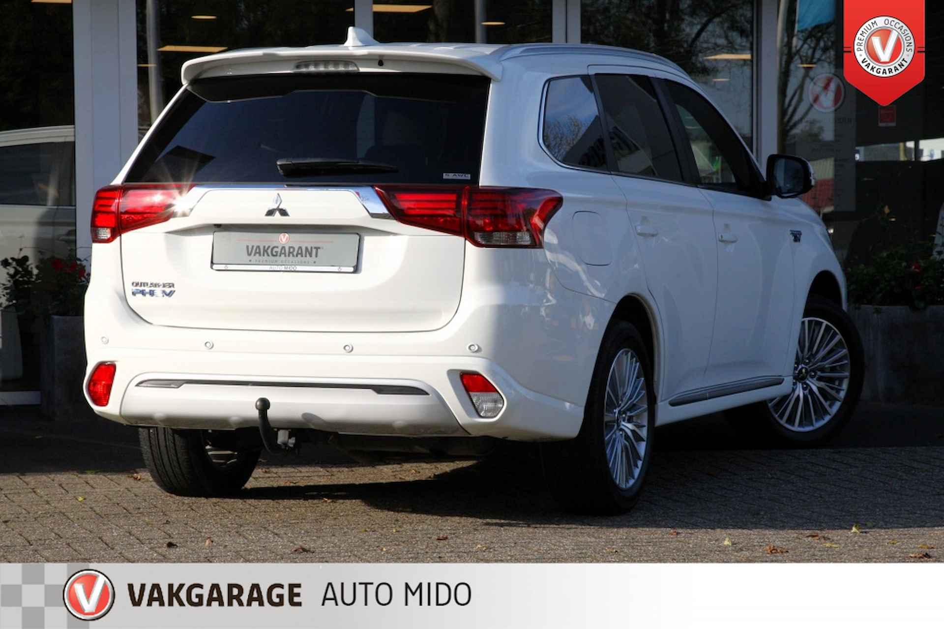 Mitsubishi Outlander 2.4 PHEV Instyle 4WD -Schuifdak- -Trekhaak- BTW AUTO - 21/60