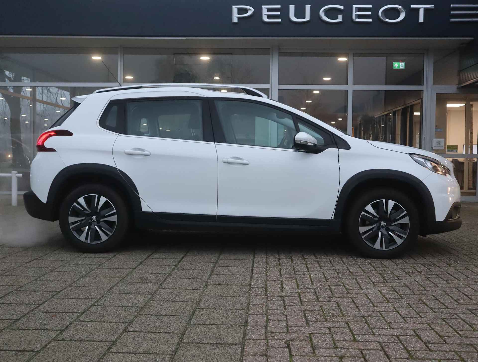 Peugeot 2008 SUV Allure PureTech 110PK EAT6 Automaat, Rijklaarprijs, Trekhaak Apple Carplay/Android auto Bluetooth Climate Control - 3/53